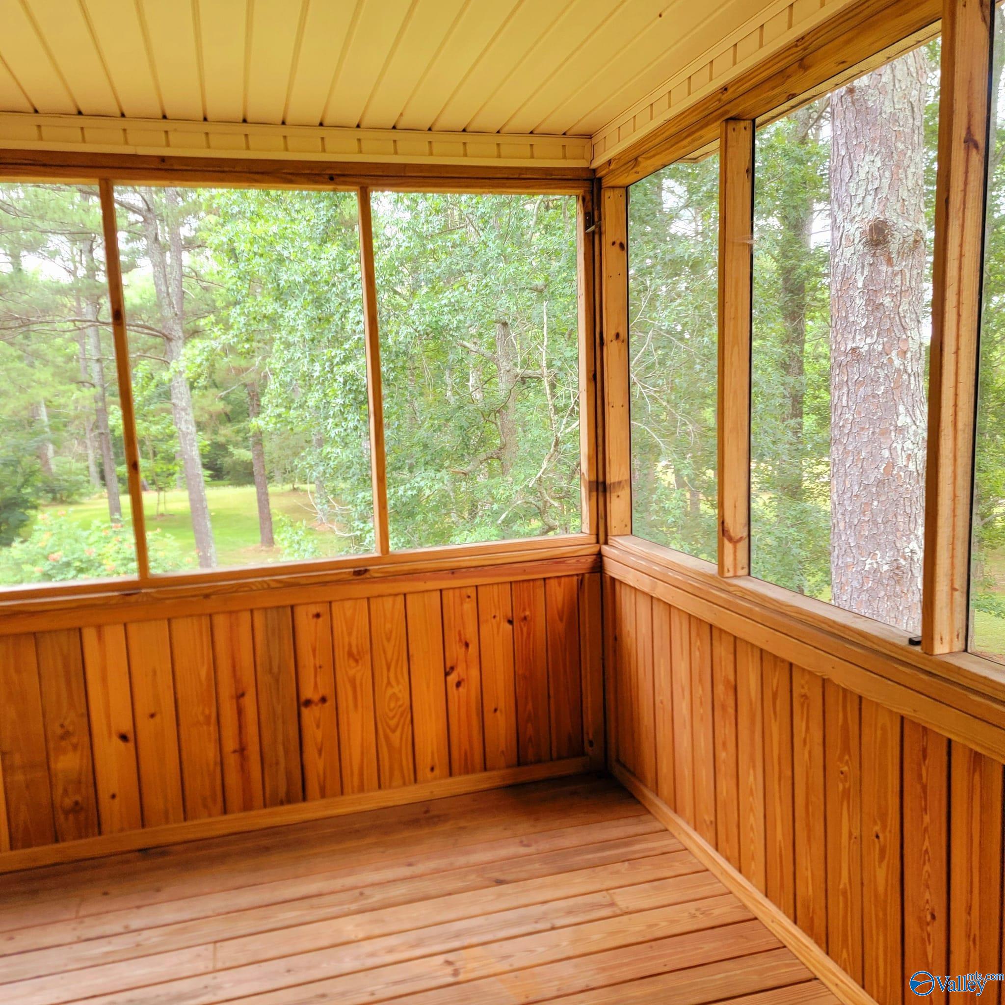 1085 Hillcrest Drive