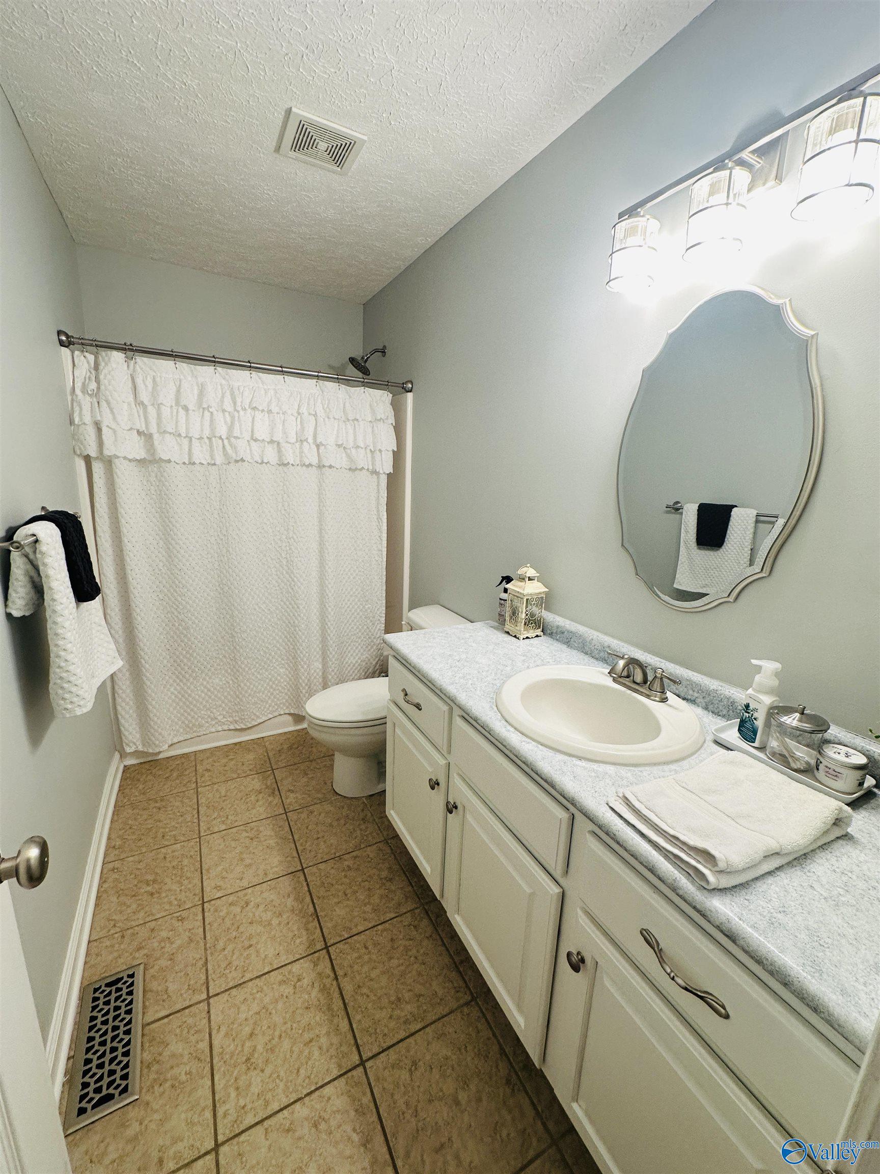 406 Sandstone Drive SE