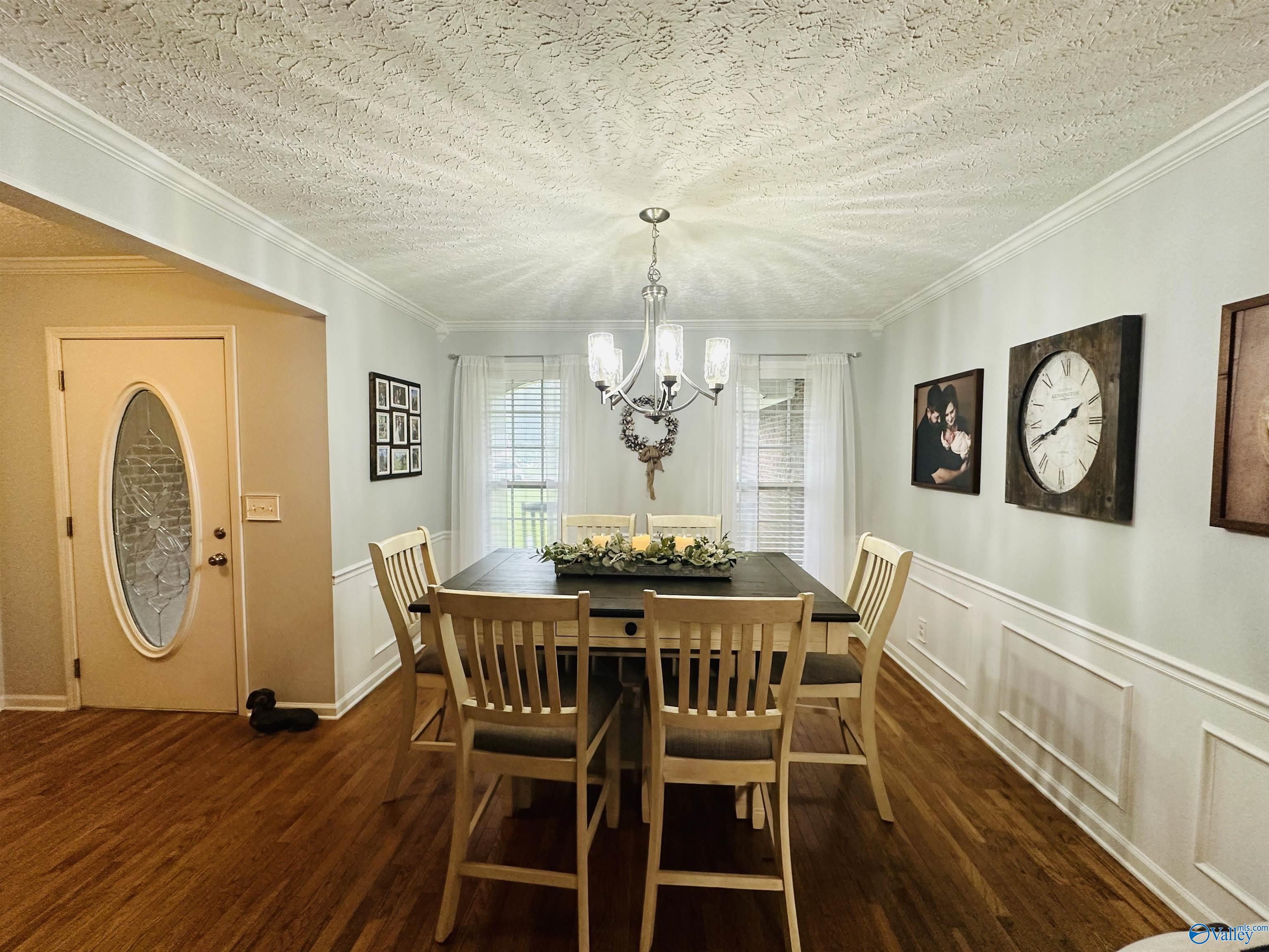 406 Sandstone Drive SE