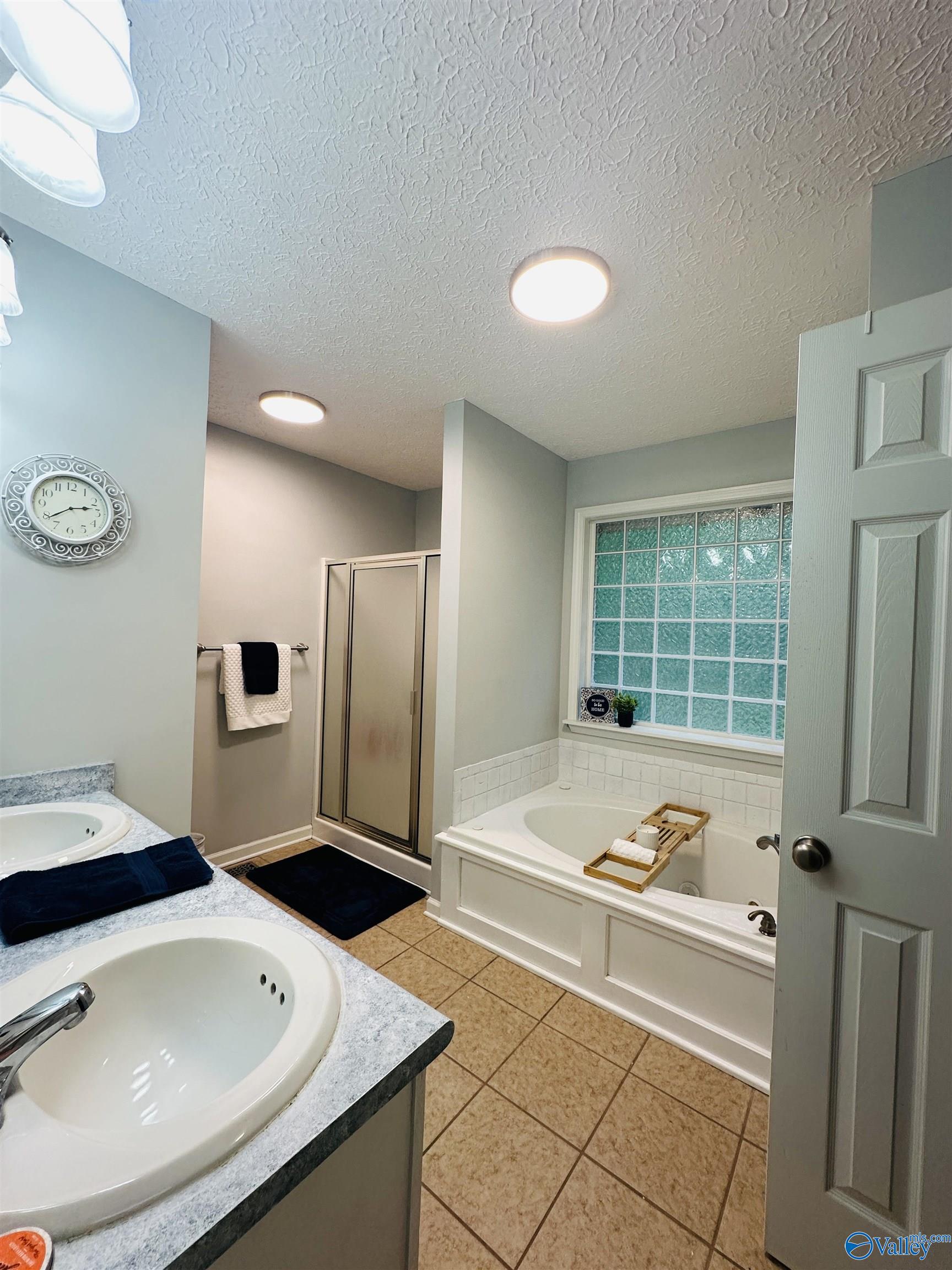 406 Sandstone Drive SE