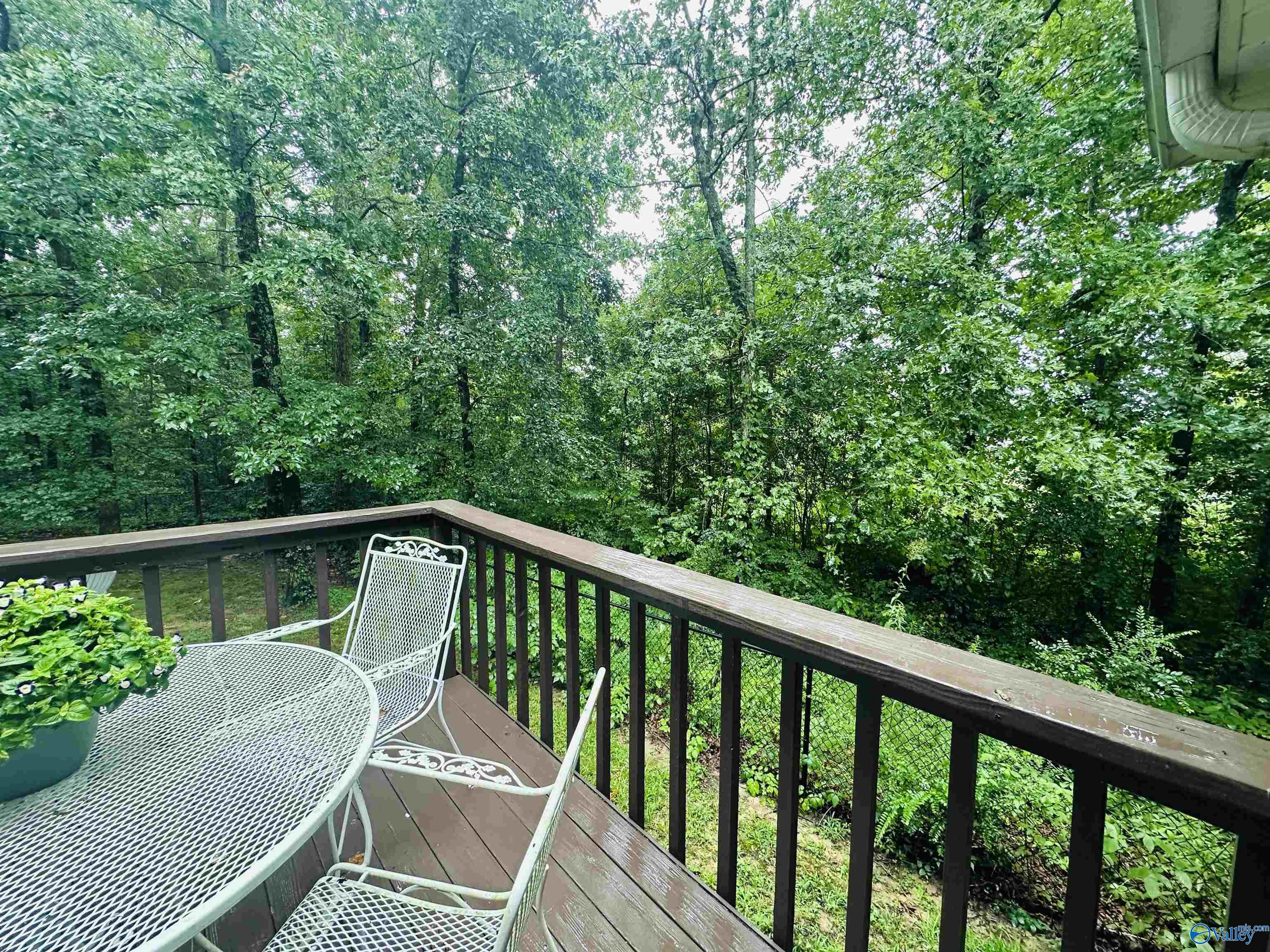 406 Sandstone Drive SE