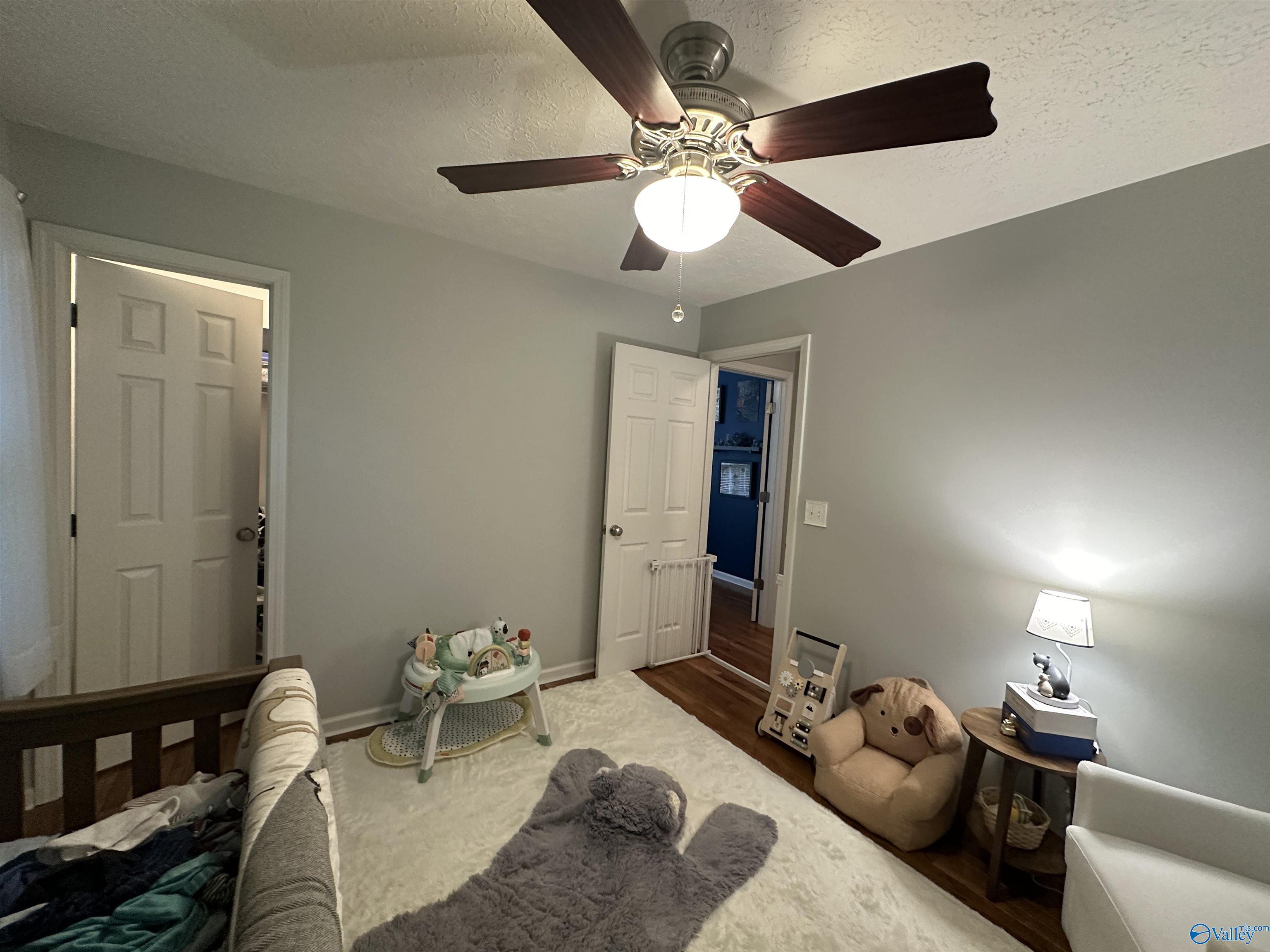 406 Sandstone Drive SE