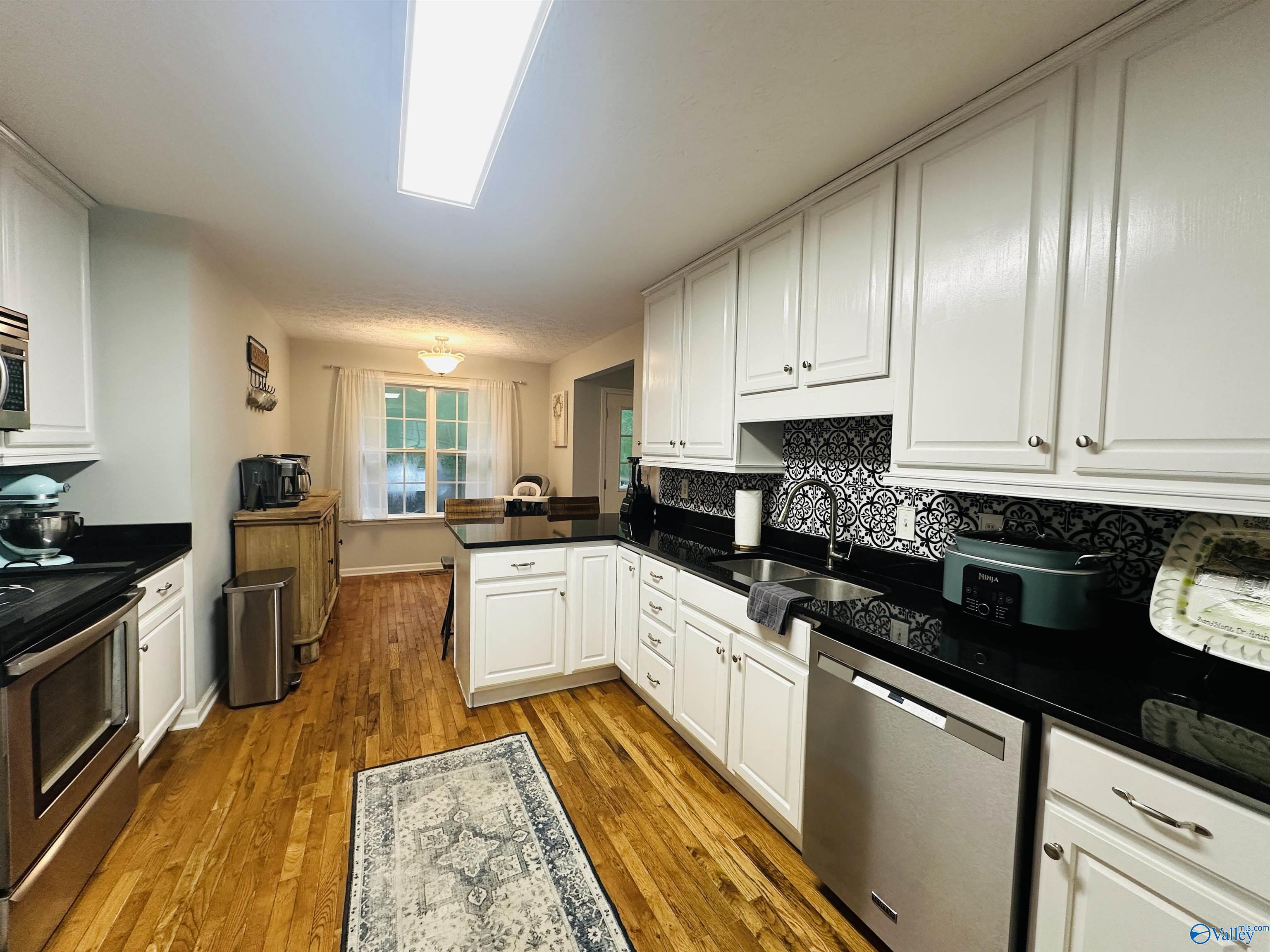 406 Sandstone Drive SE