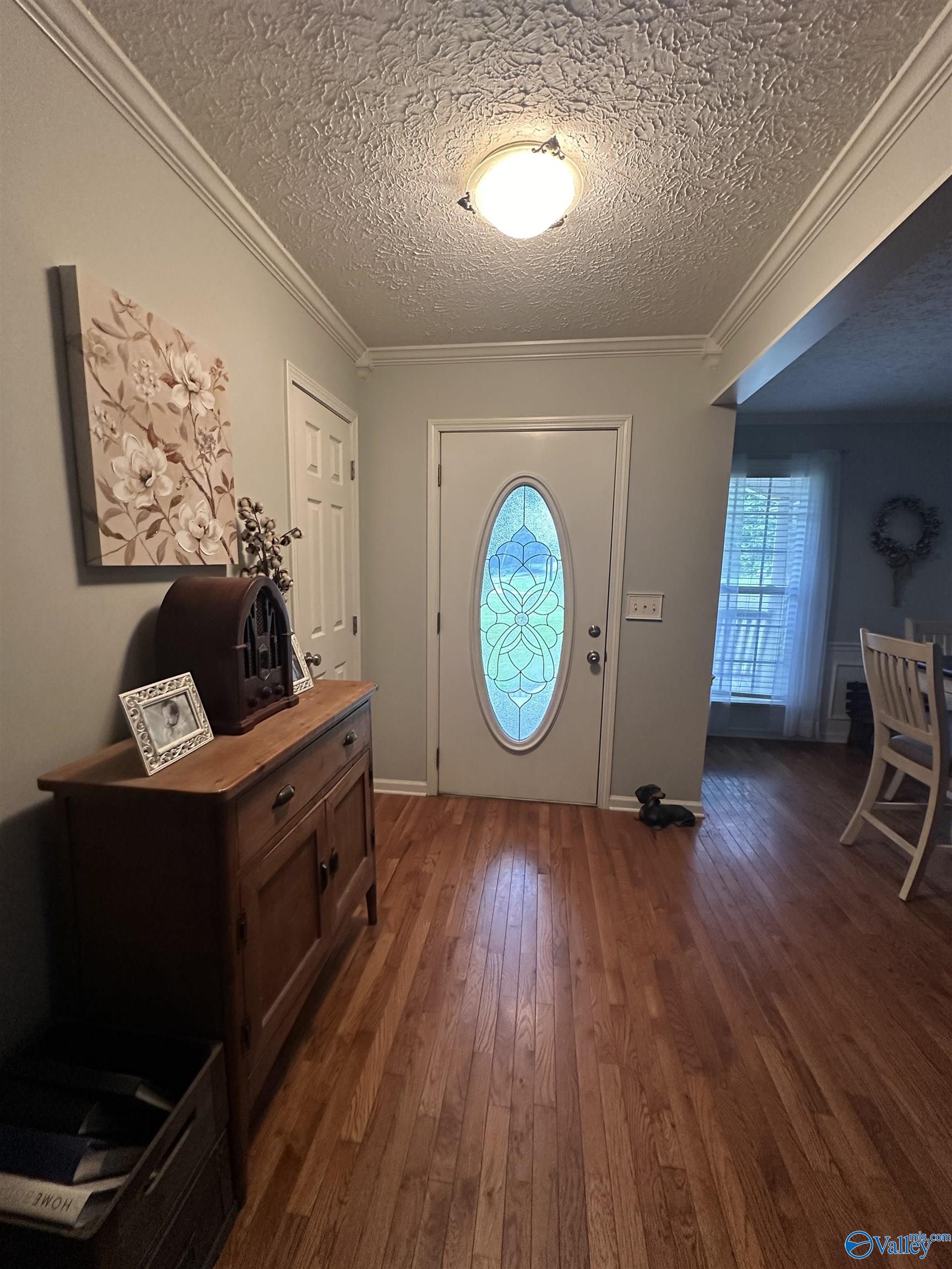 406 Sandstone Drive SE