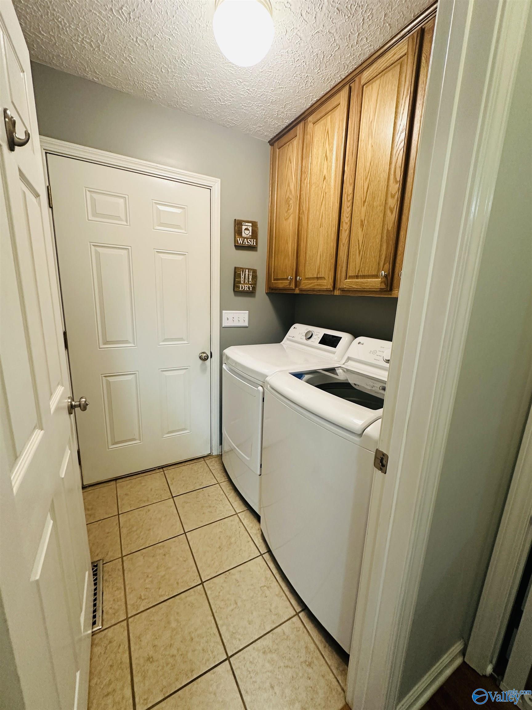 406 Sandstone Drive SE