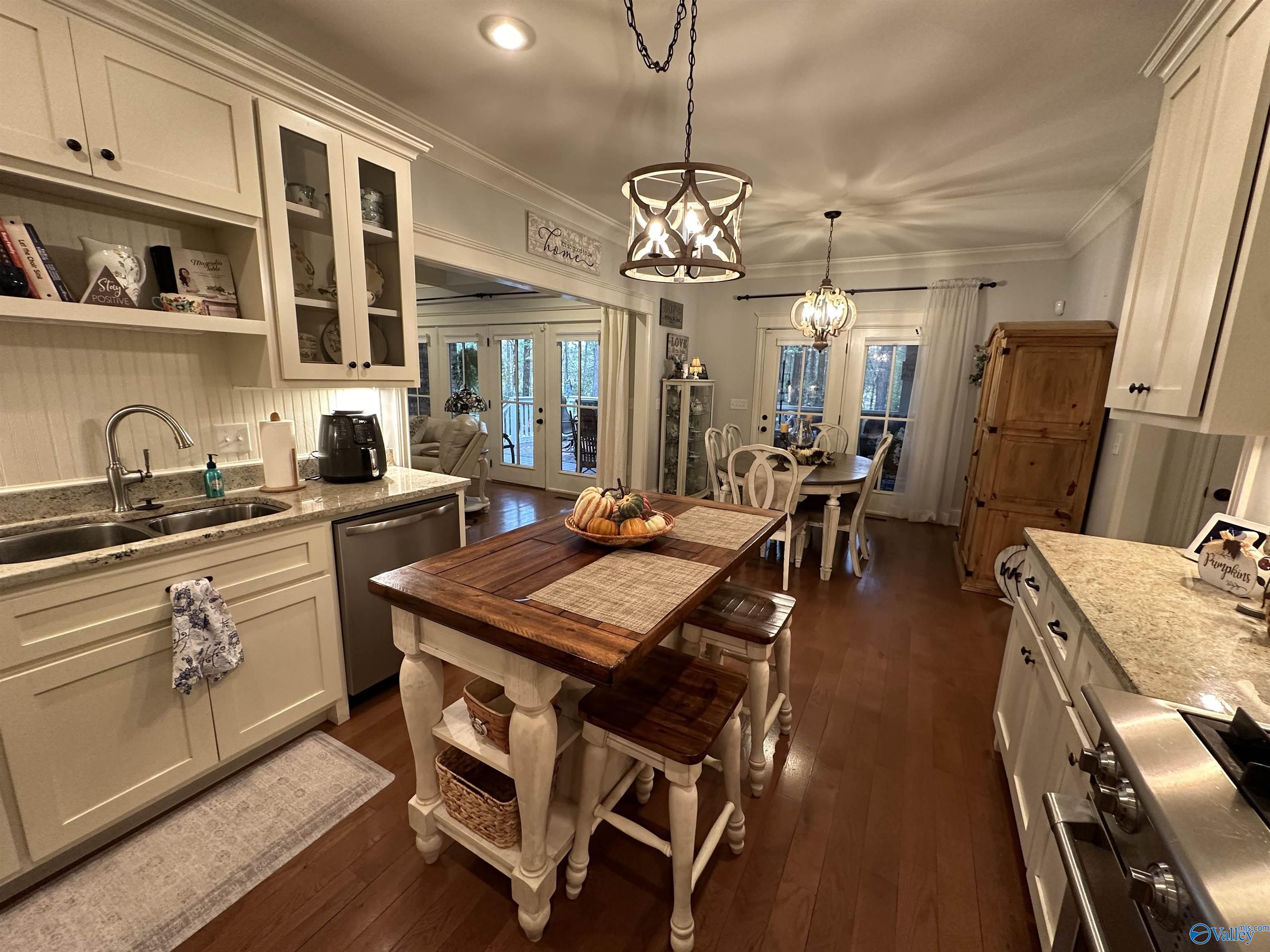 2228 Lea Christine Circle NE