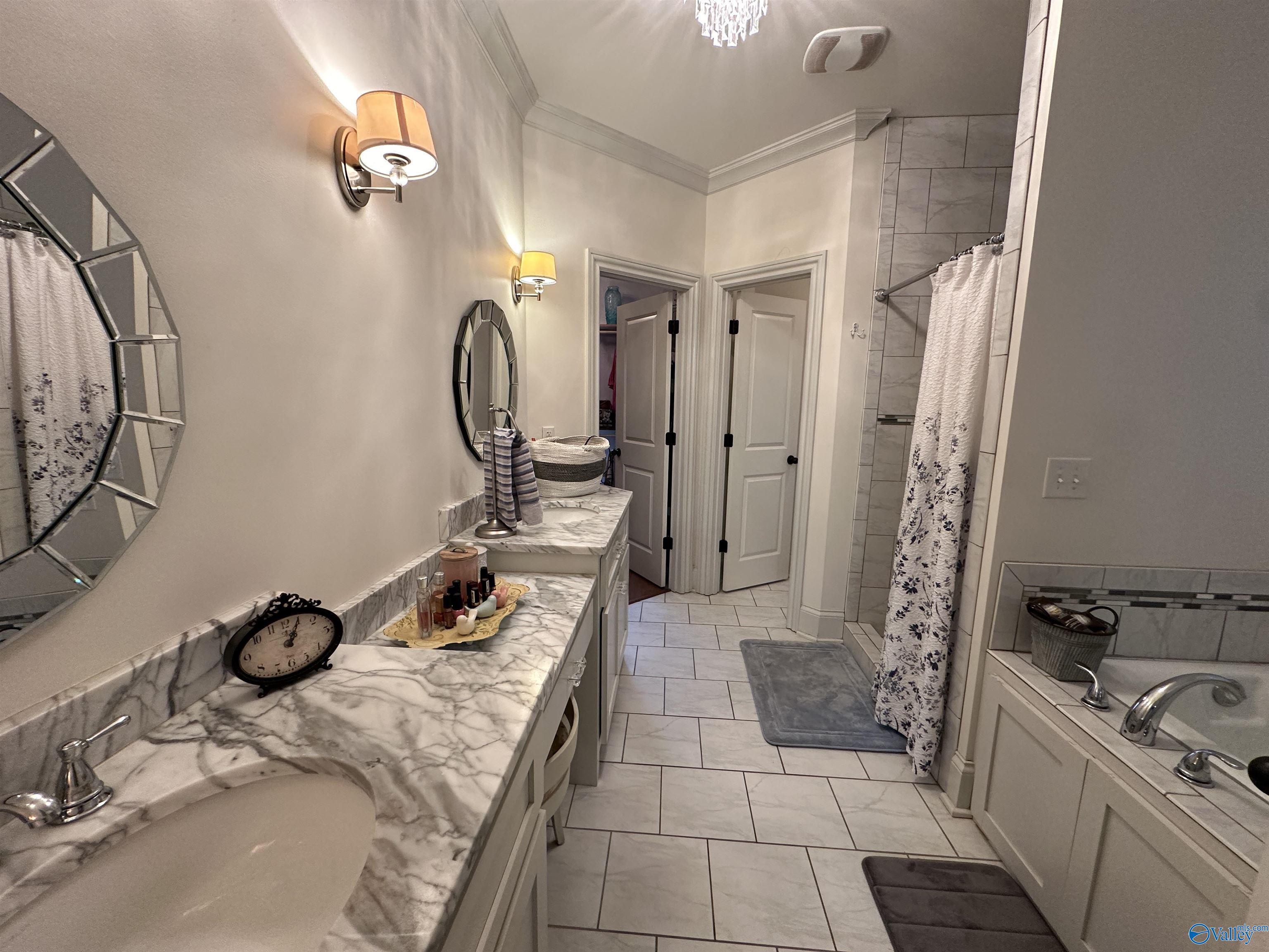 2228 Lea Christine Circle NE