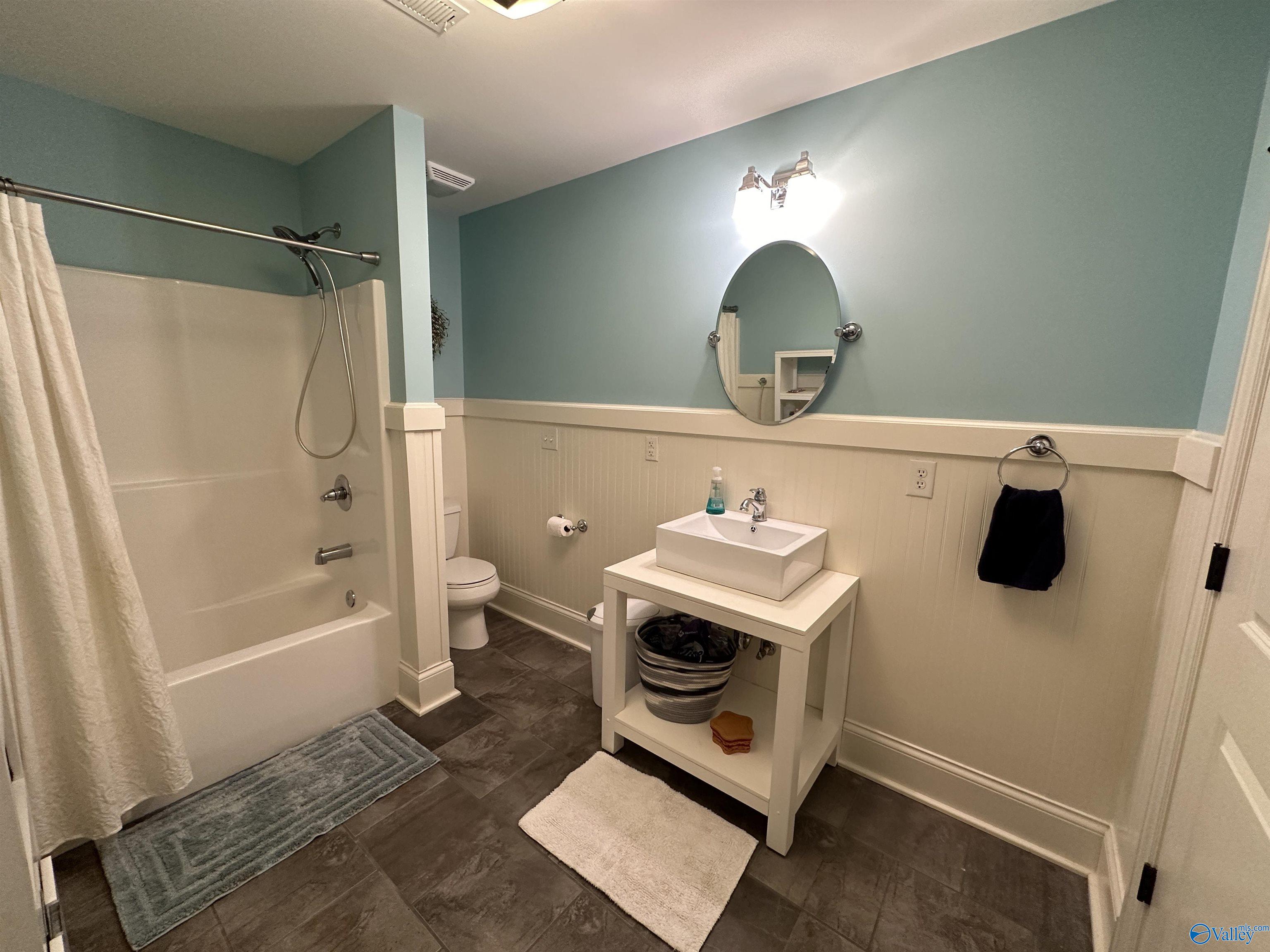 2228 Lea Christine Circle NE