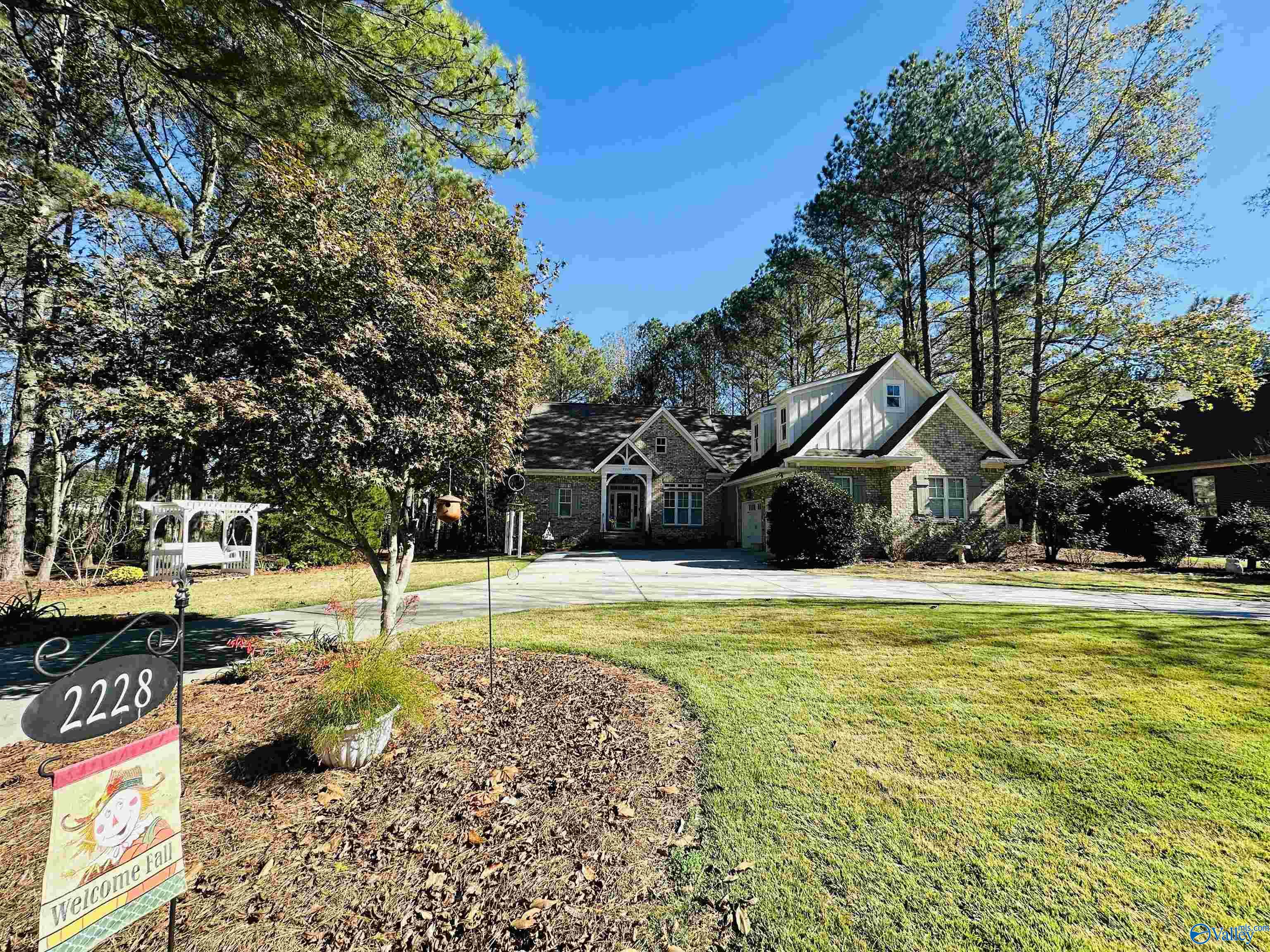 2228 Lea Christine Circle NE