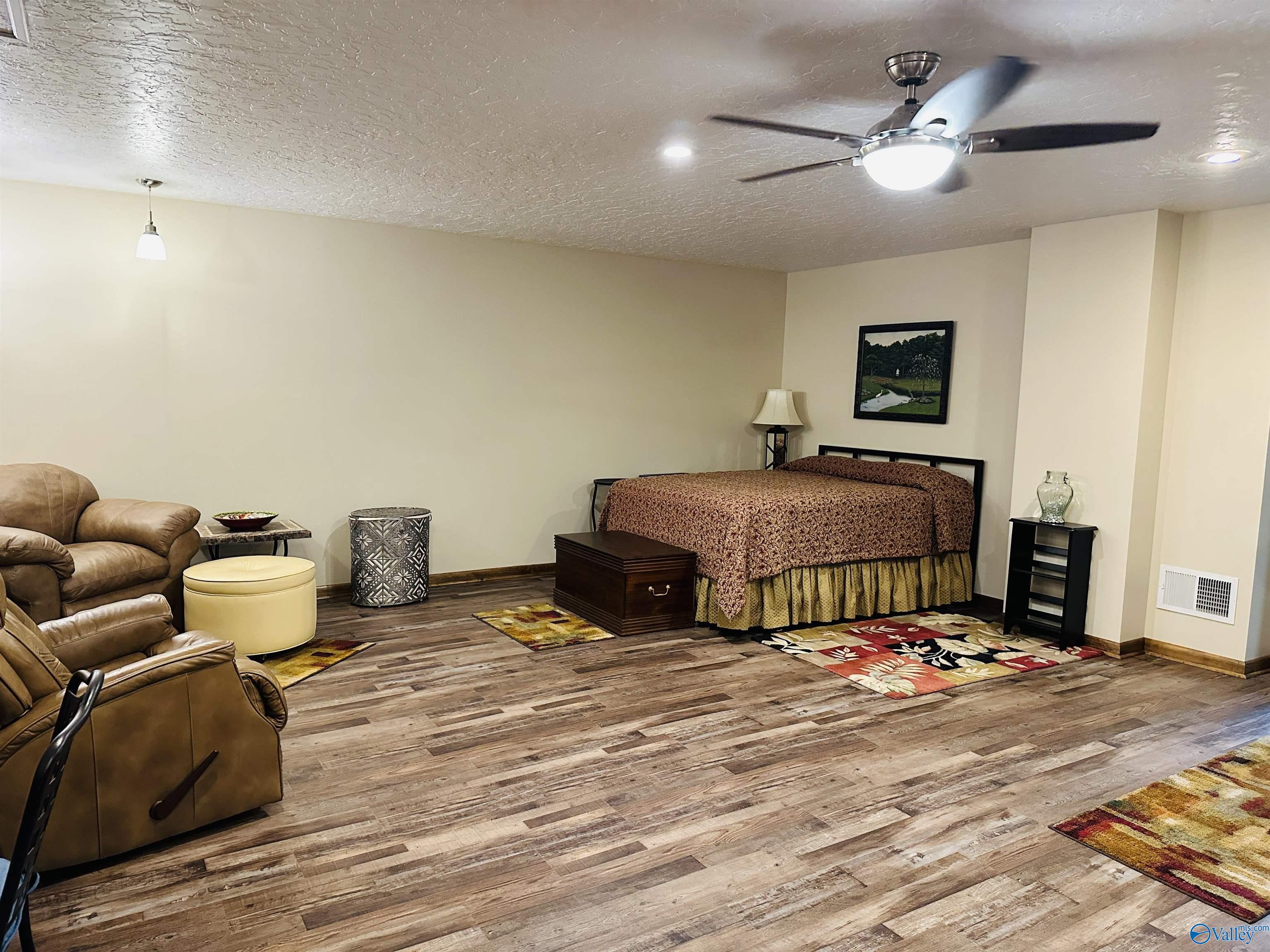 660 Lake Vista Drive