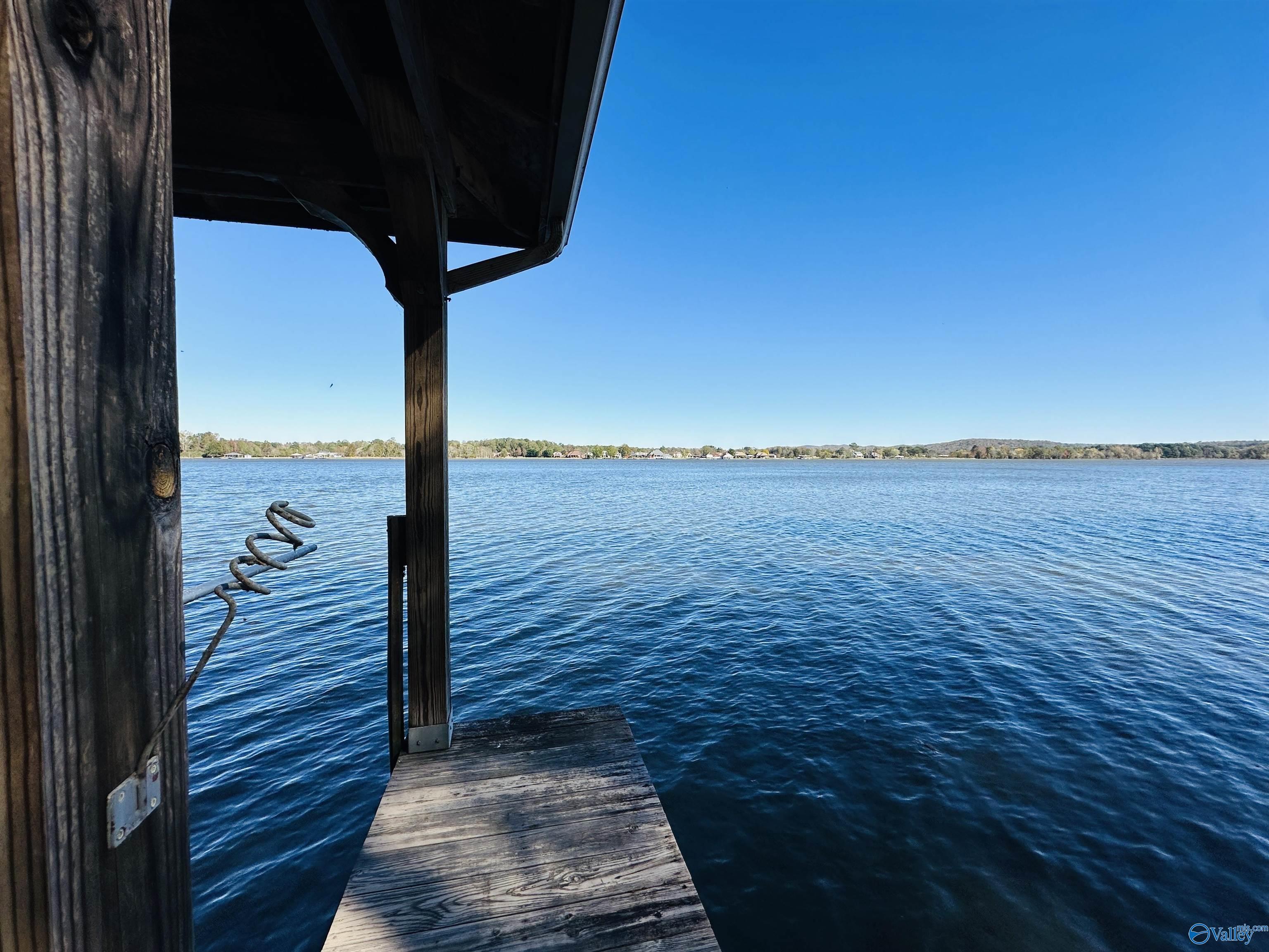 660 Lake Vista Drive