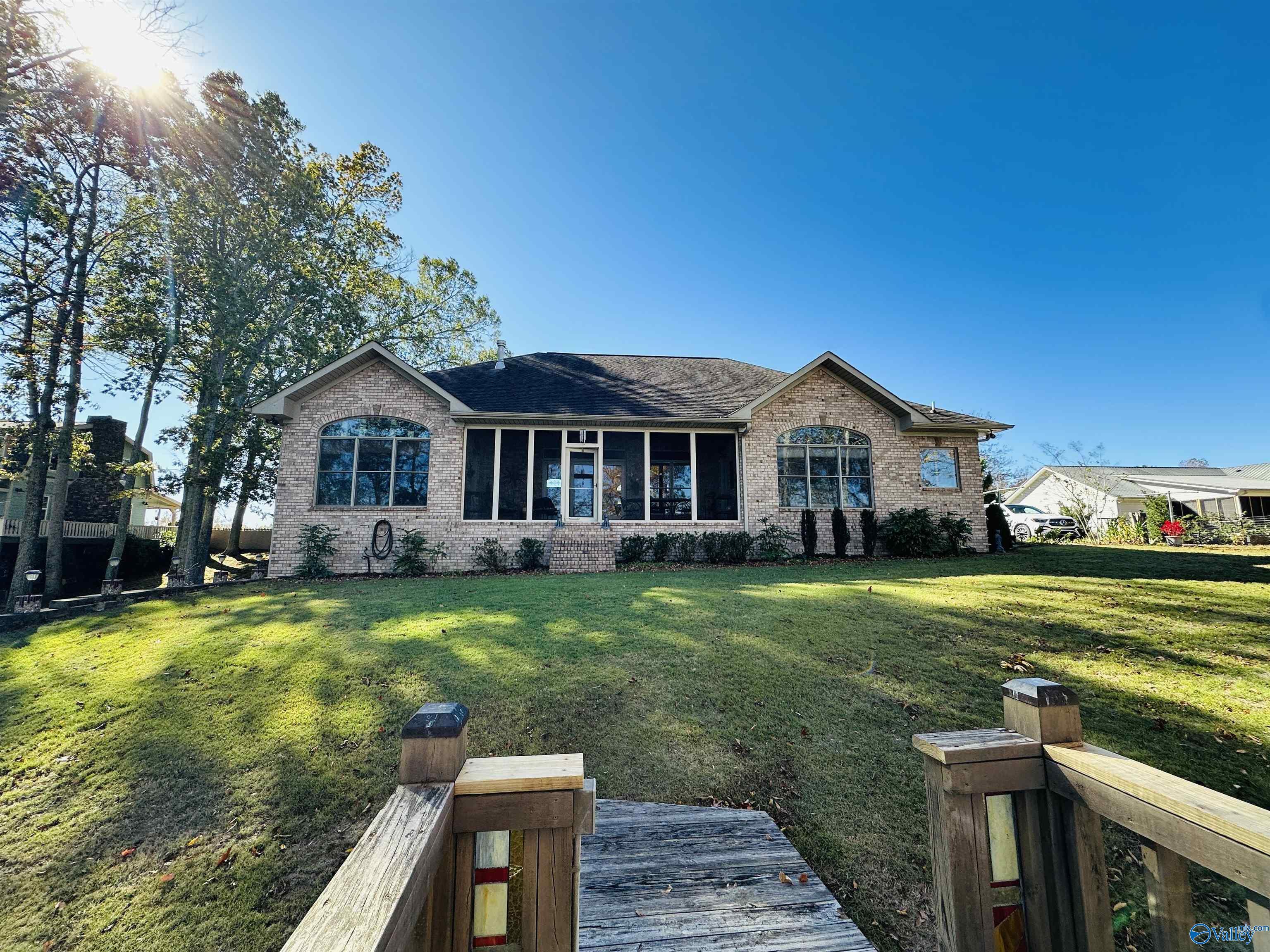 660 Lake Vista Drive