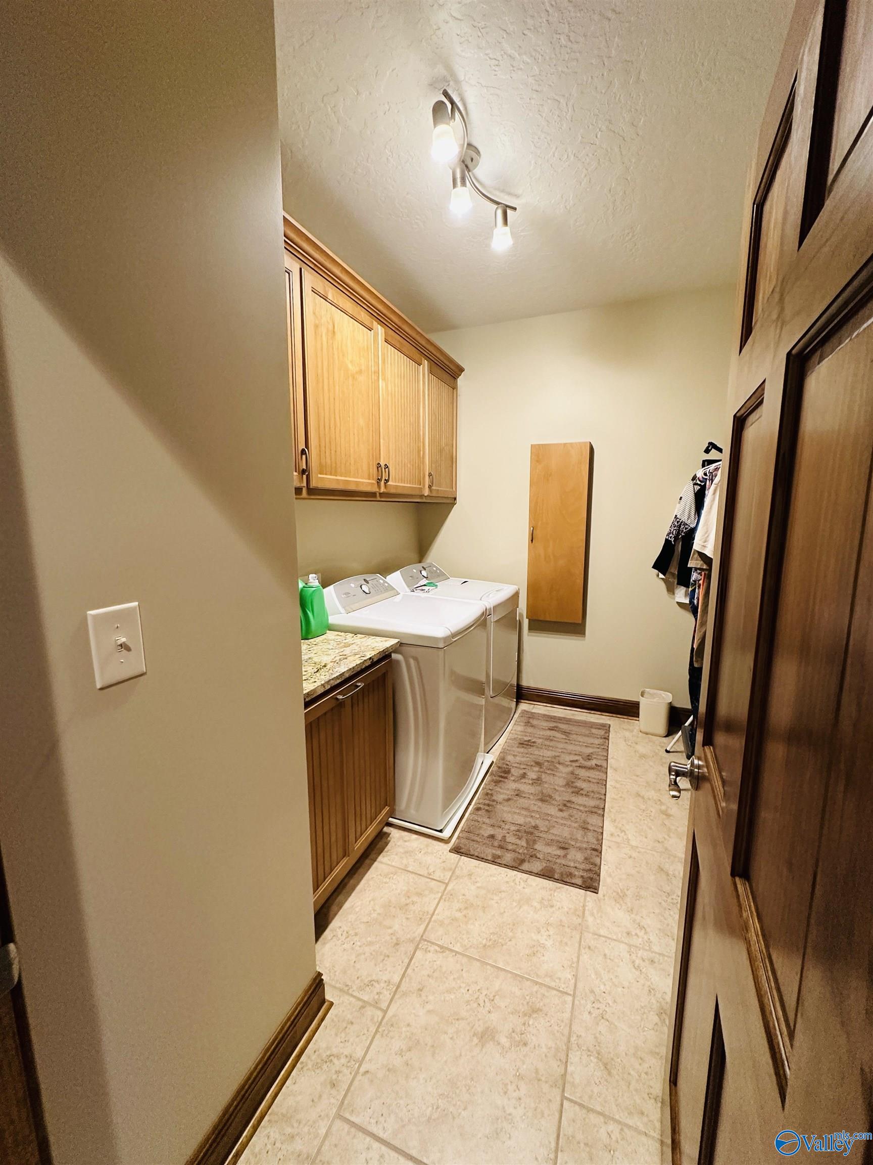 660 Lake Vista Drive