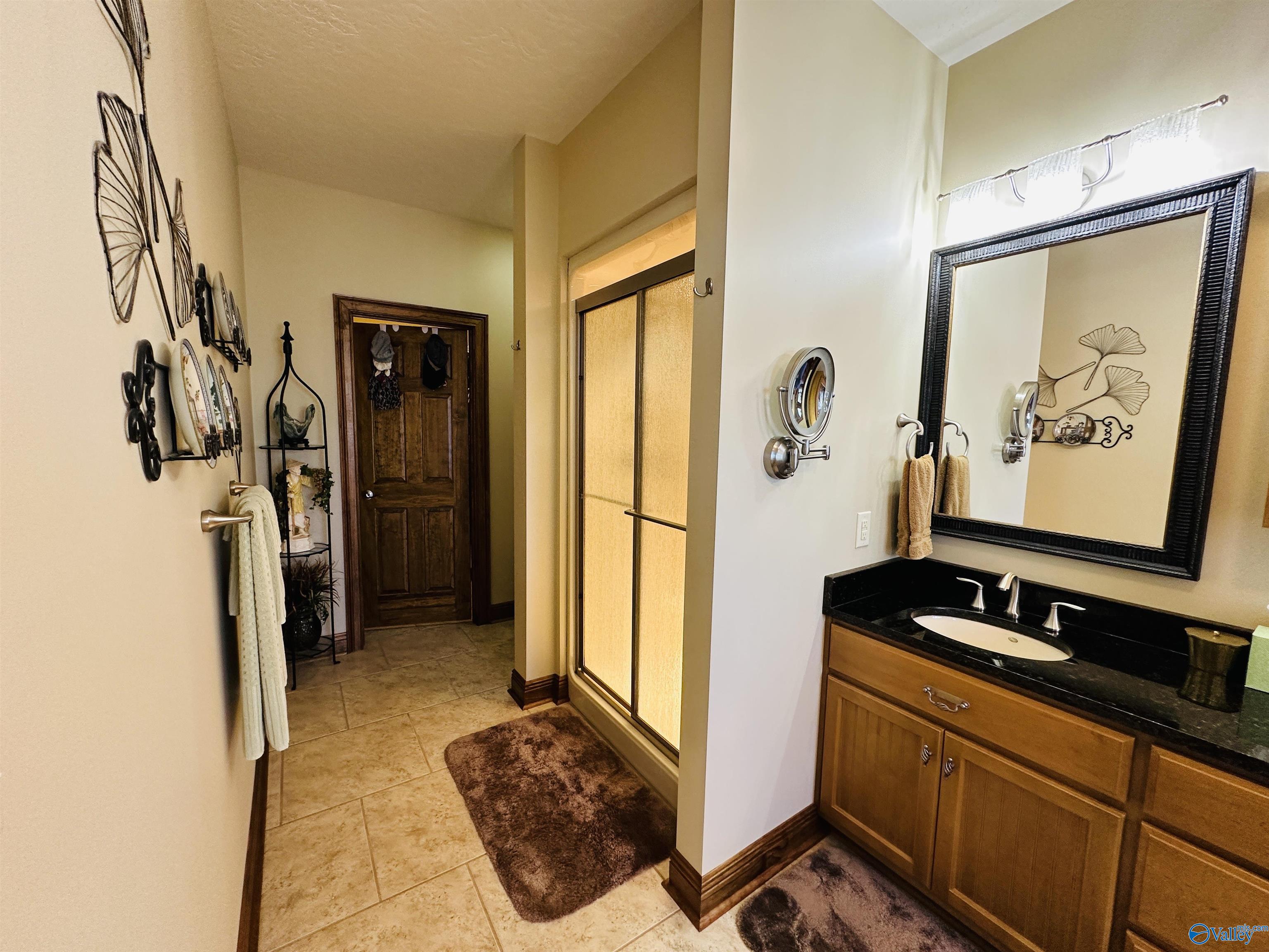 660 Lake Vista Drive