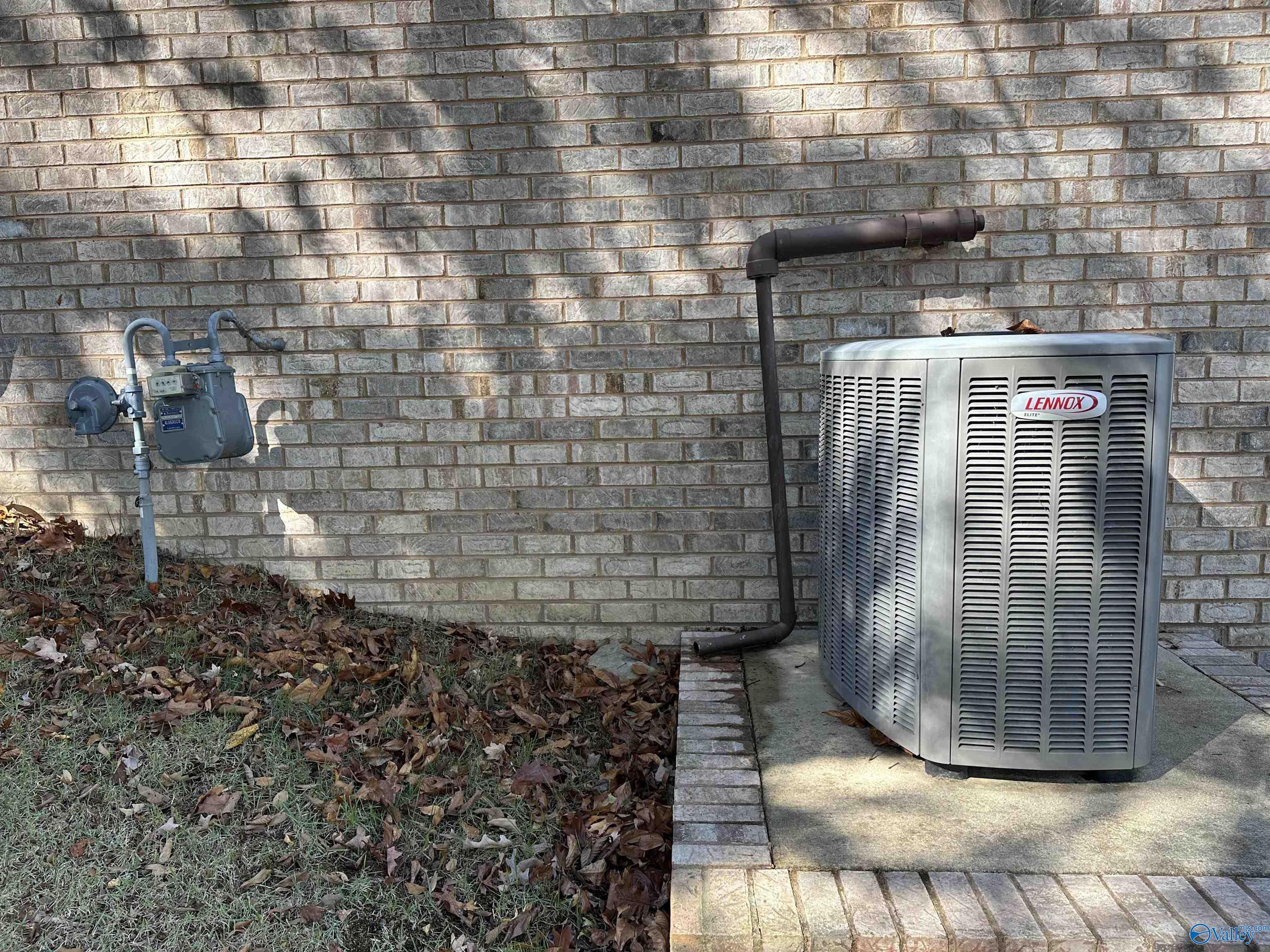 660 Lake Vista Drive