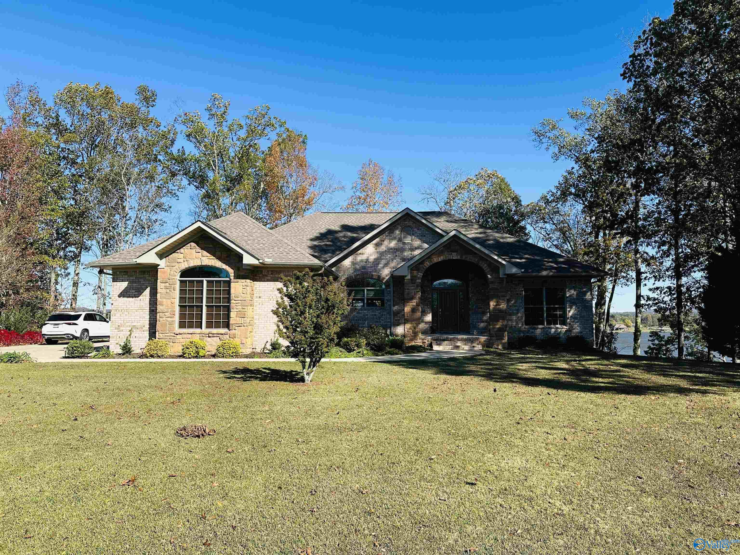 660 Lake Vista Drive