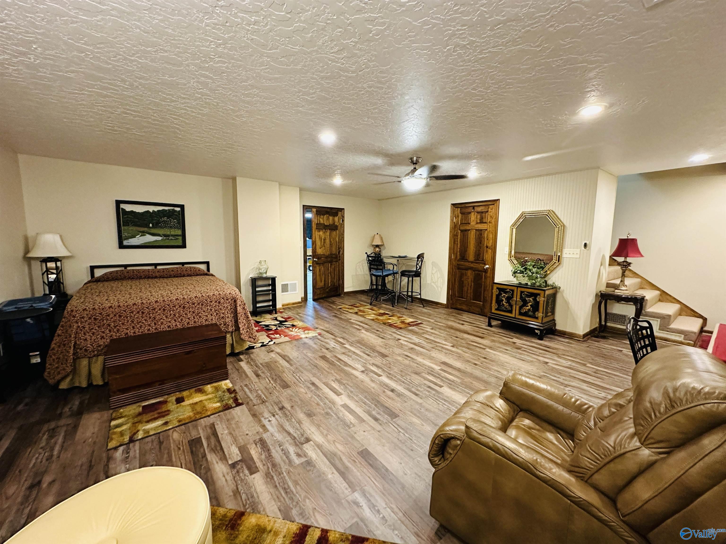 660 Lake Vista Drive