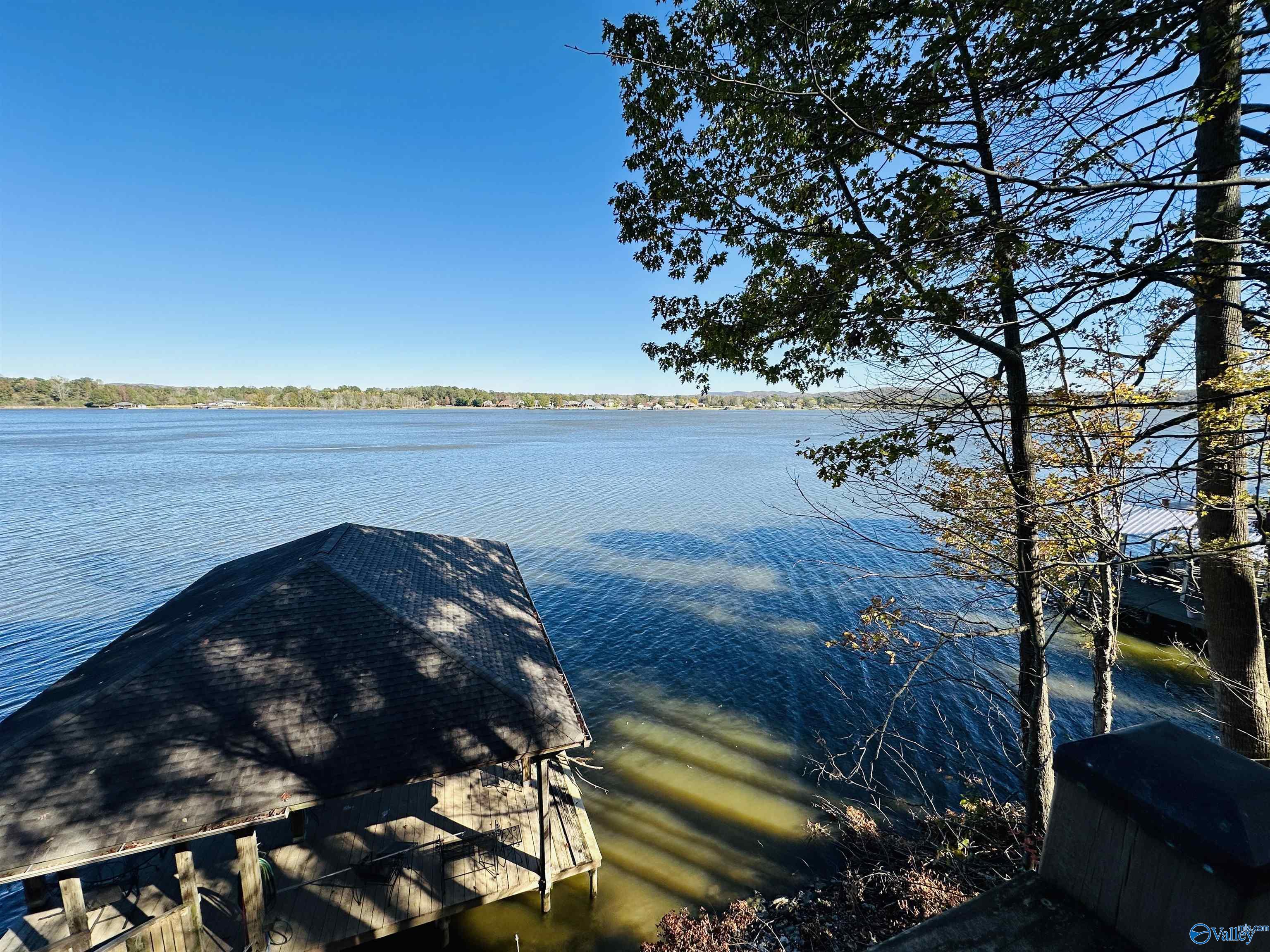 660 Lake Vista Drive