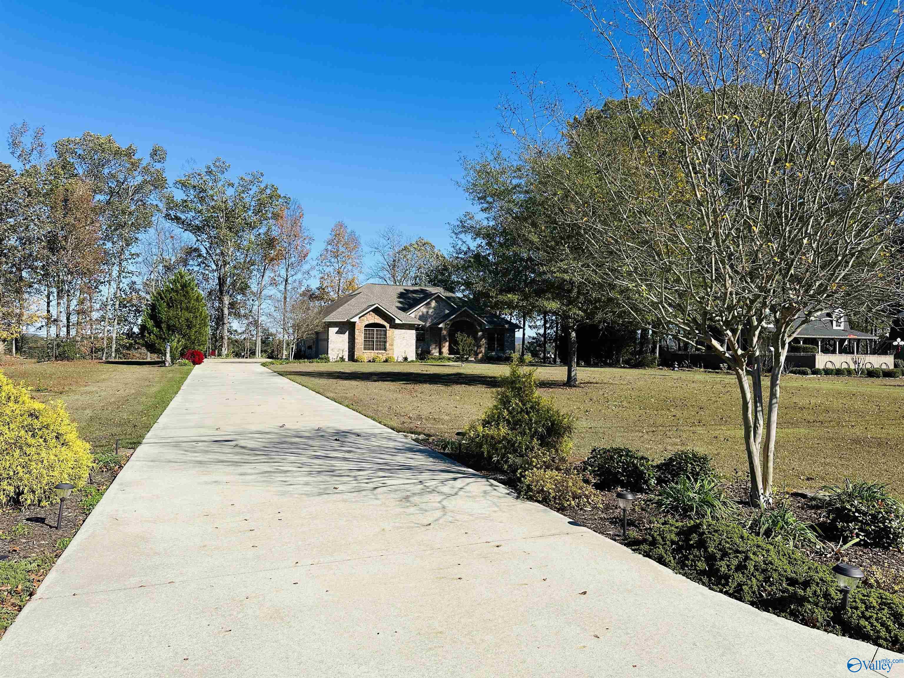 660 Lake Vista Drive