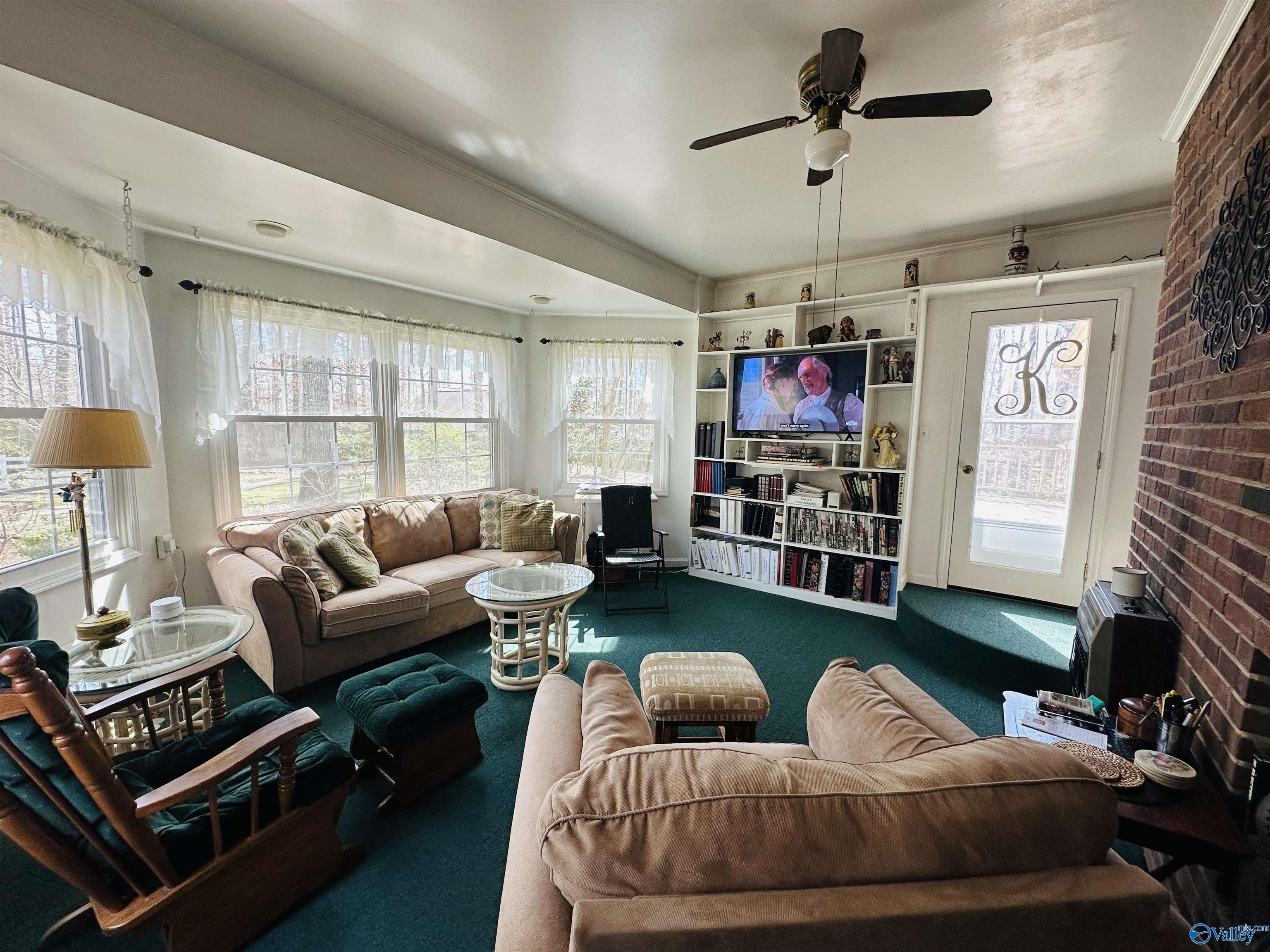 2008 Oakleaf Lane NE