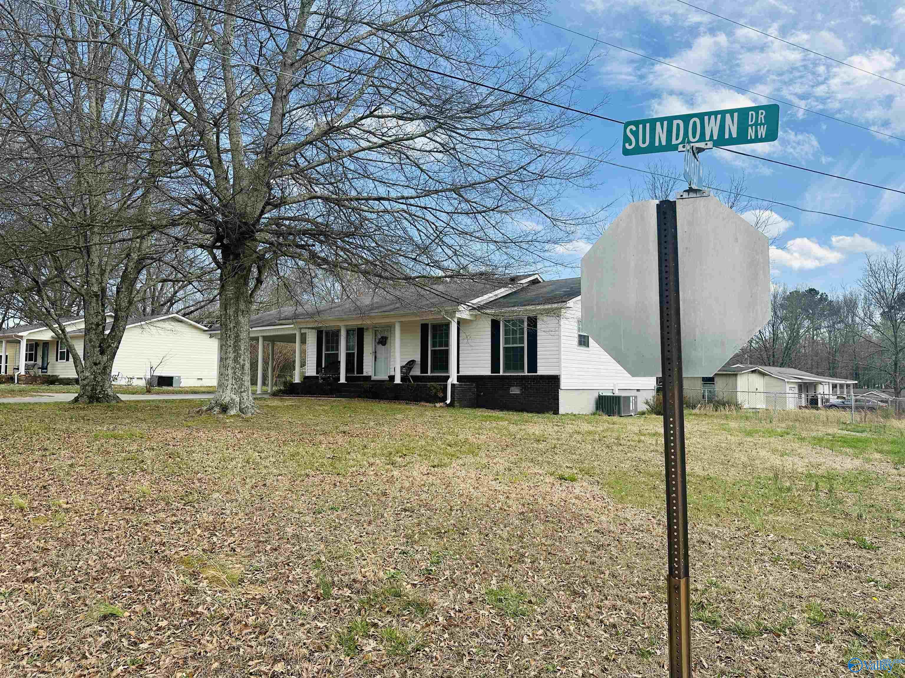 1269 Sundown Drive NW