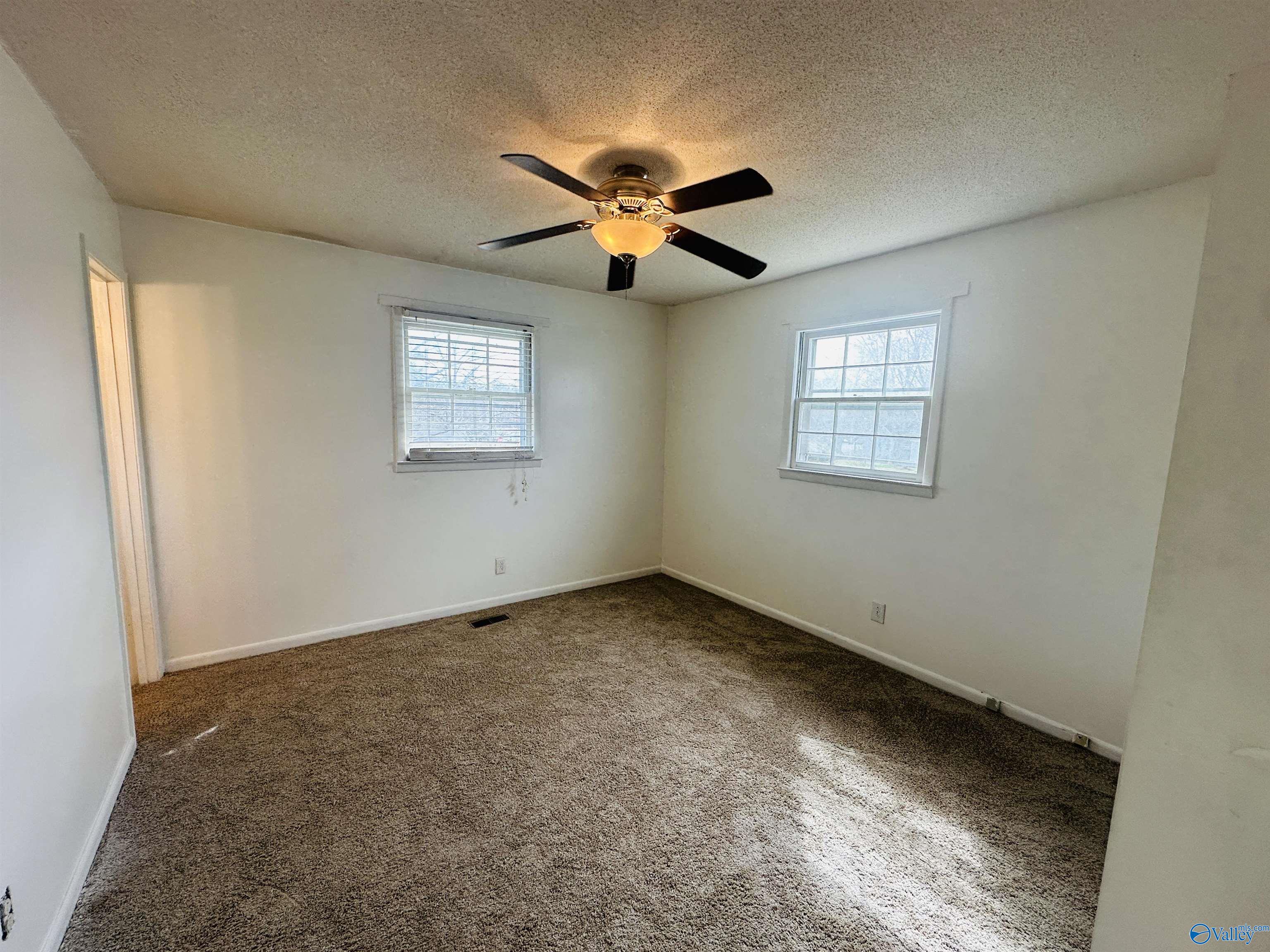 1269 Sundown Drive NW