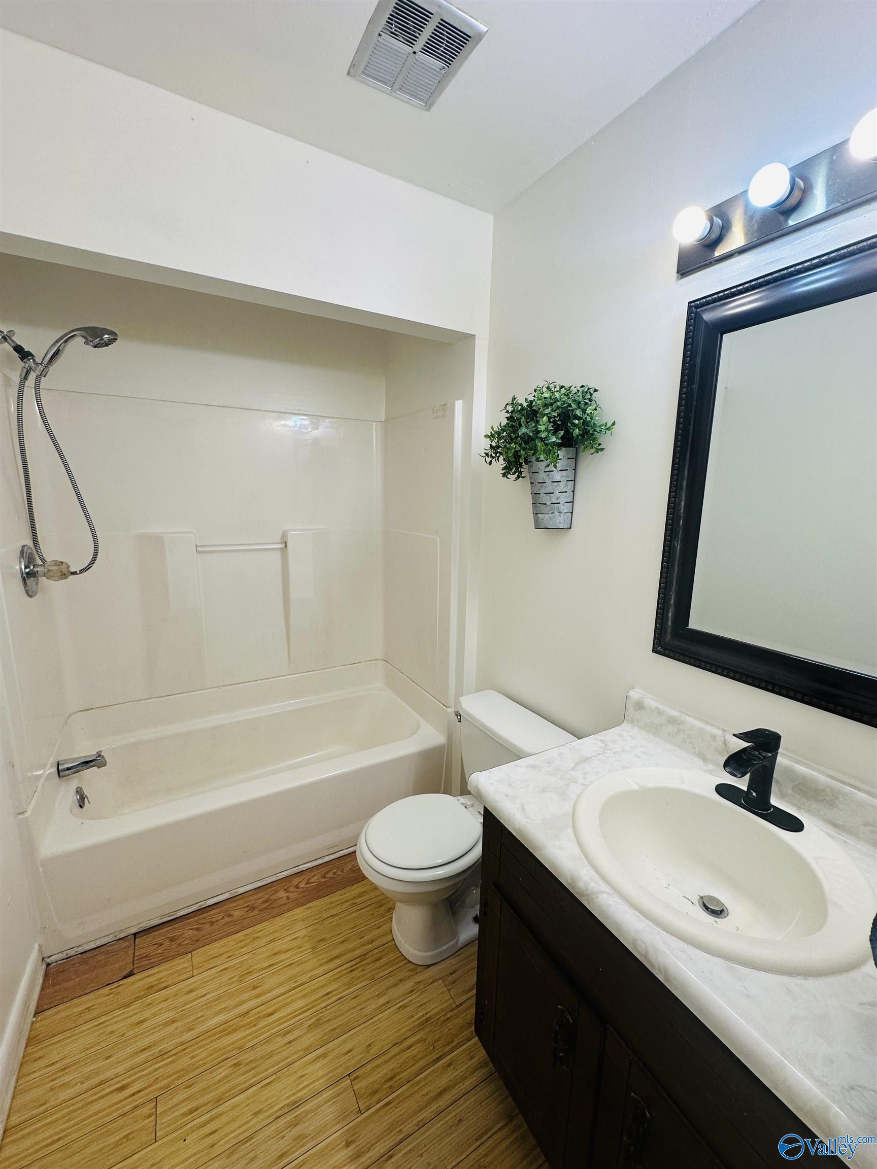 1269 Sundown Drive NW