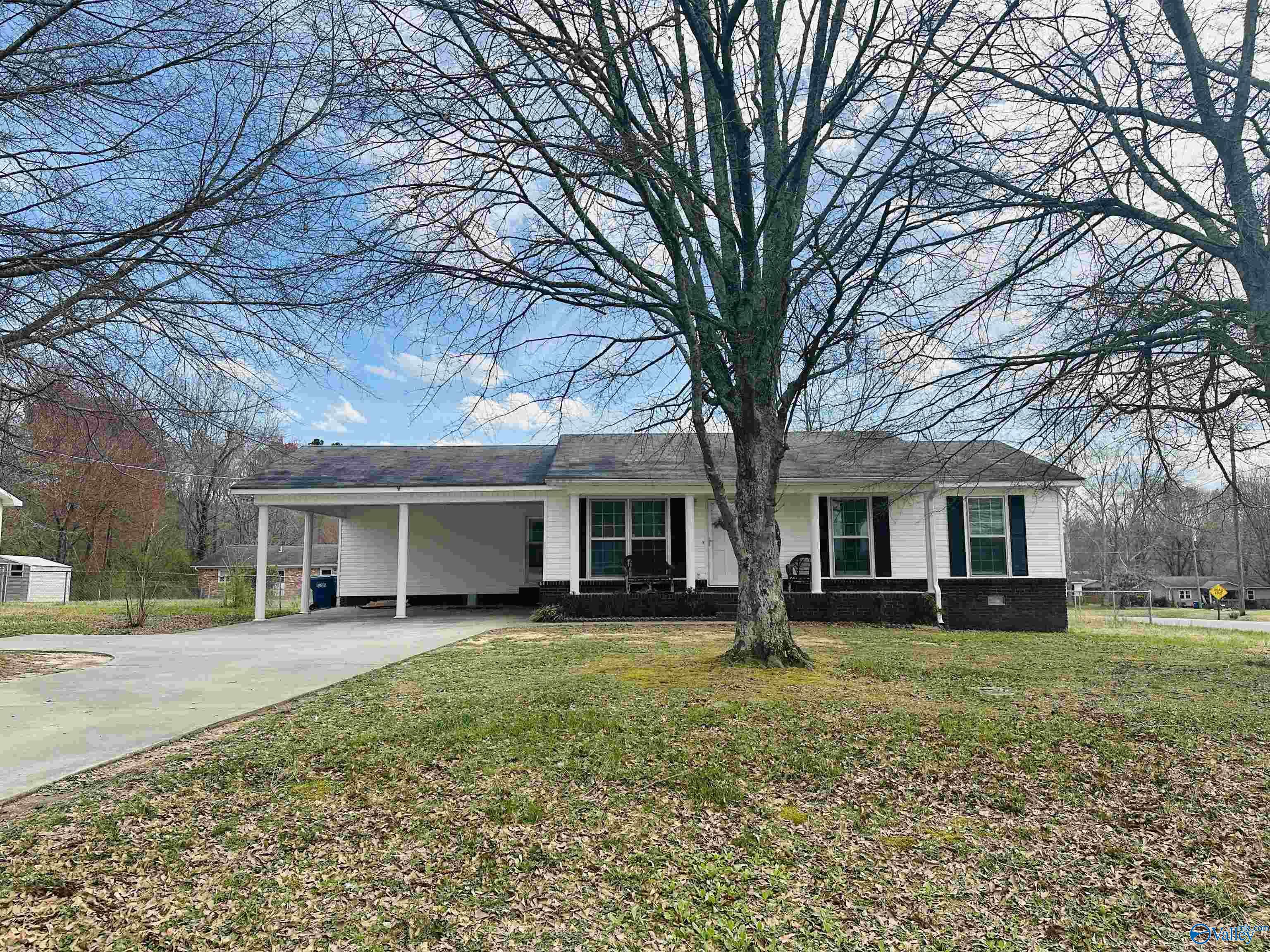 1269 Sundown Drive NW