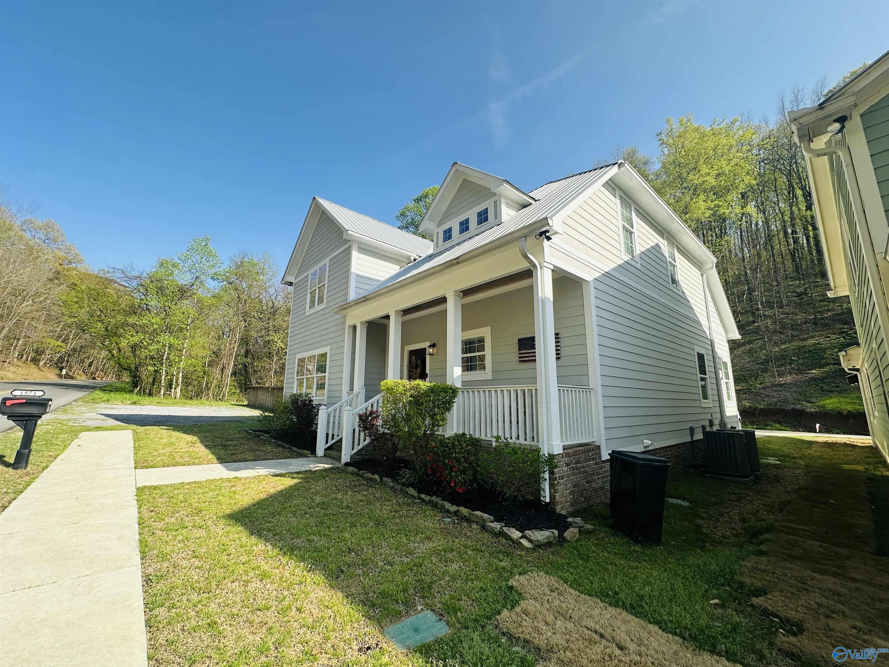 1571 Patterson Street