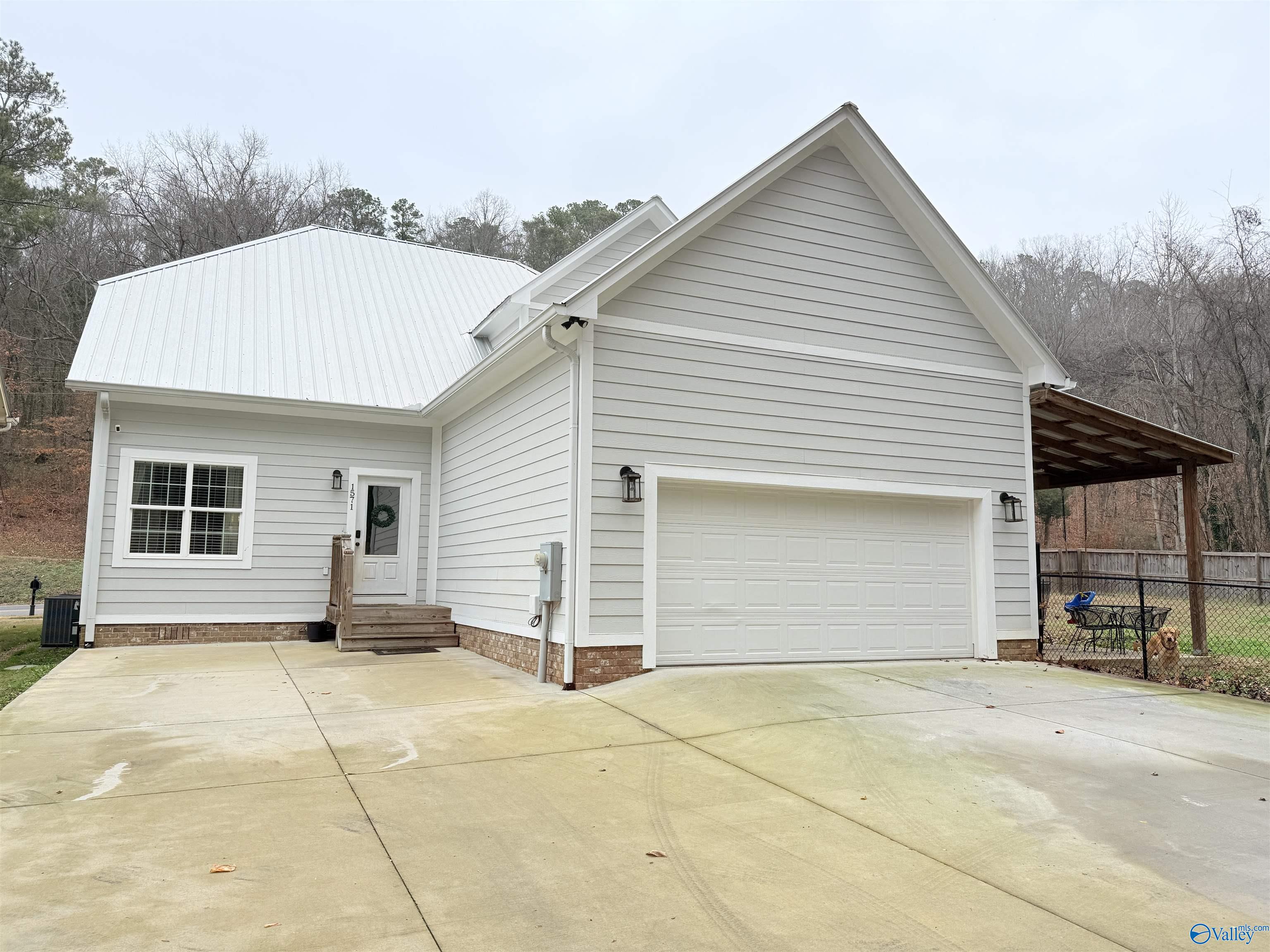 1571 Patterson Street