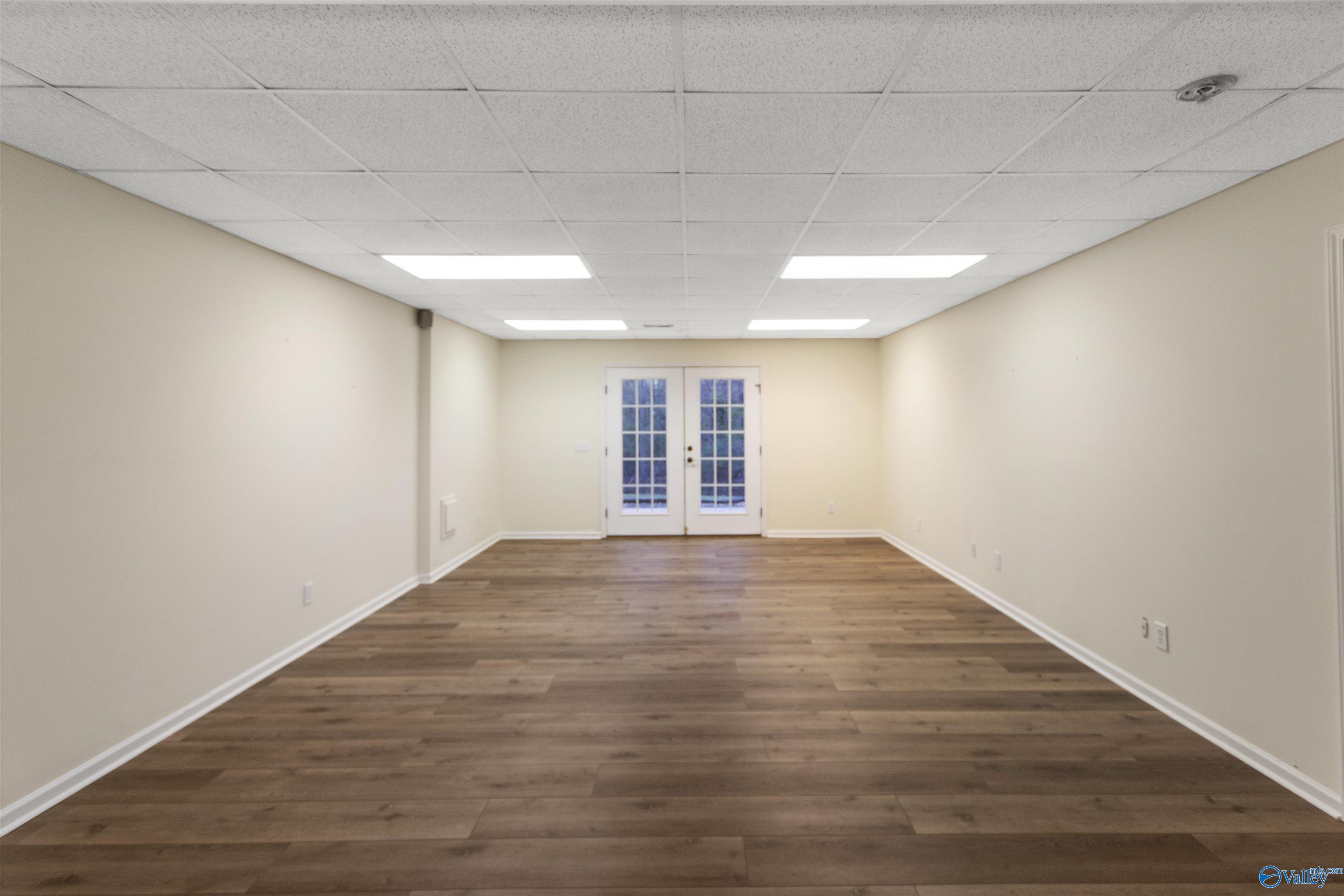 1033 Edgewood Circle