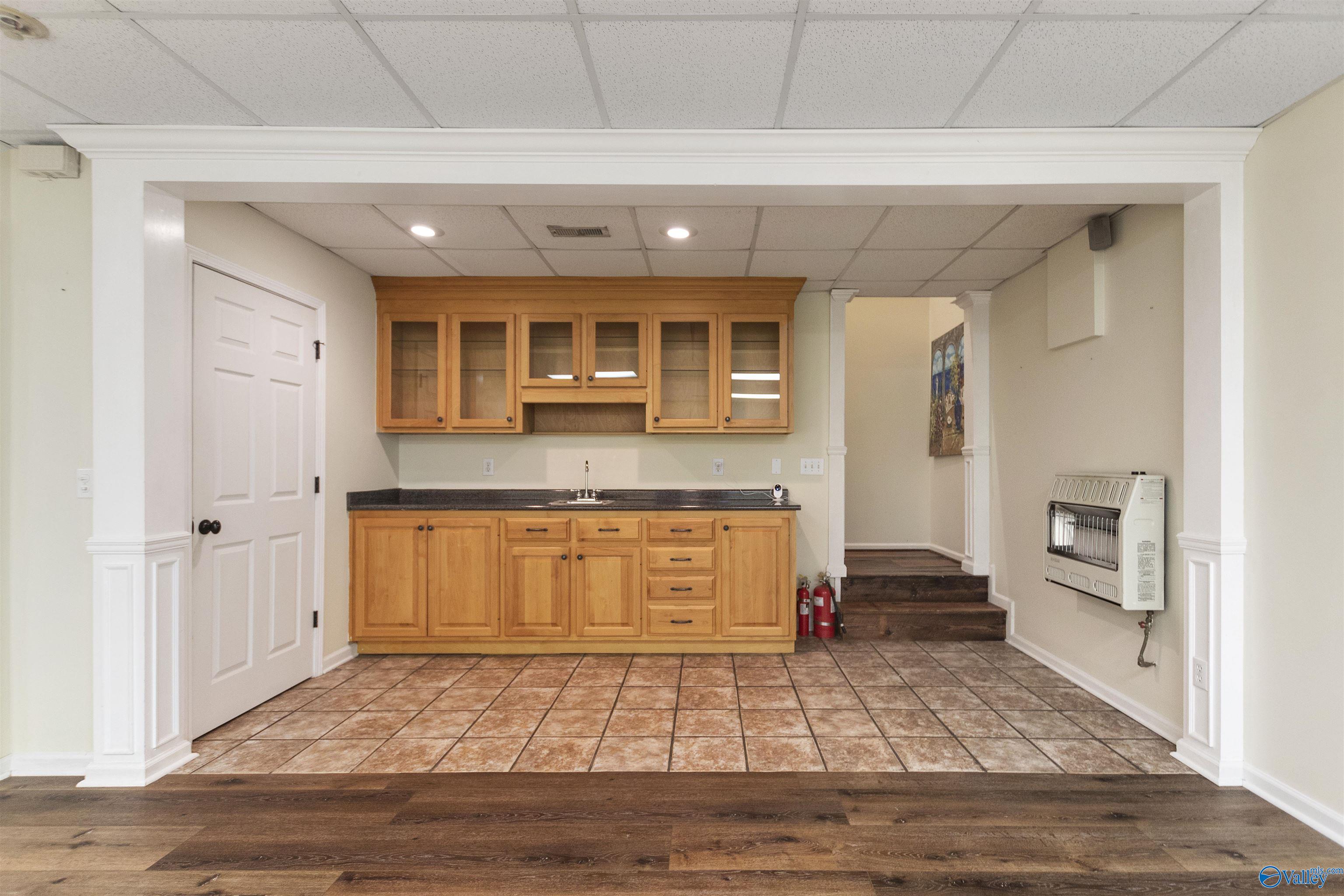 1033 Edgewood Circle