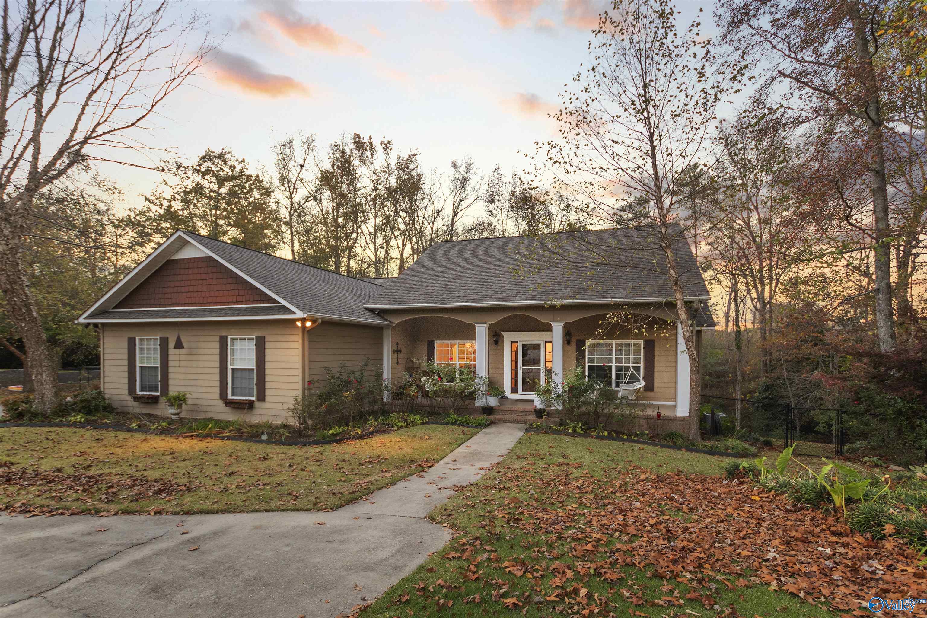 1033 Edgewood Circle