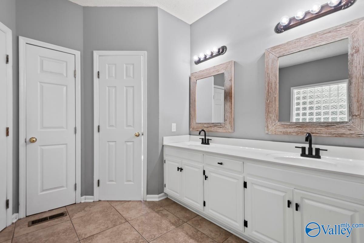 2340 Pine Lake Trail