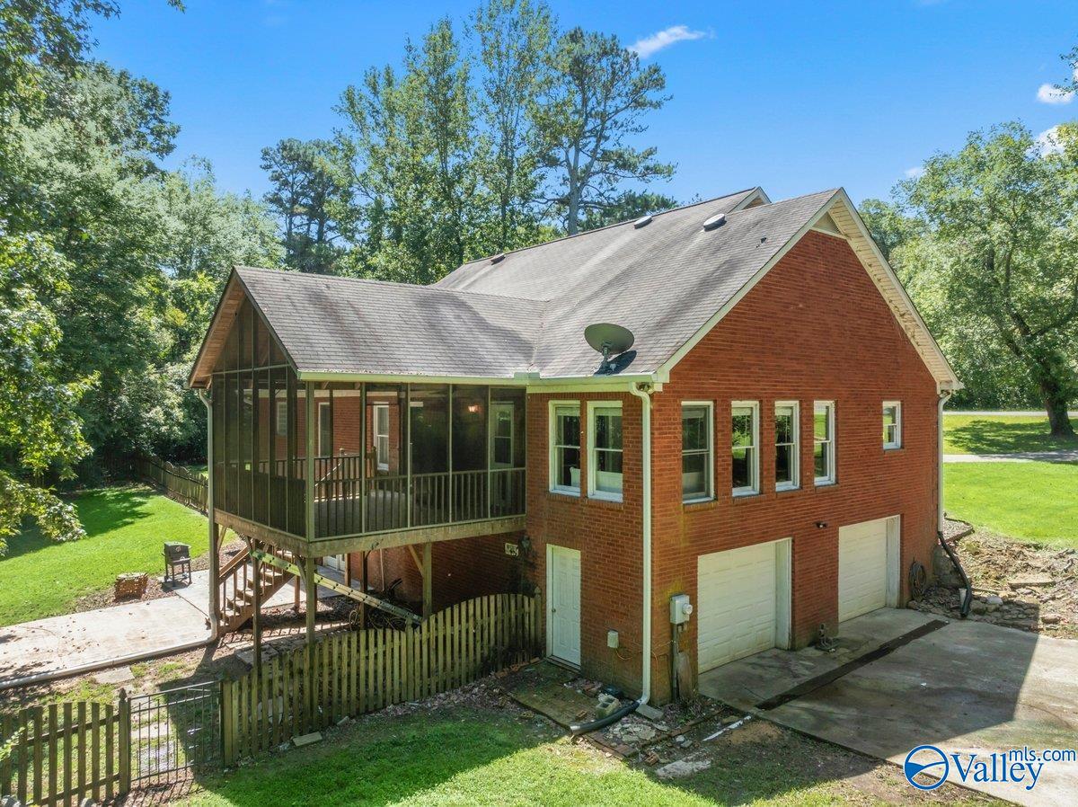 2340 Pine Lake Trail