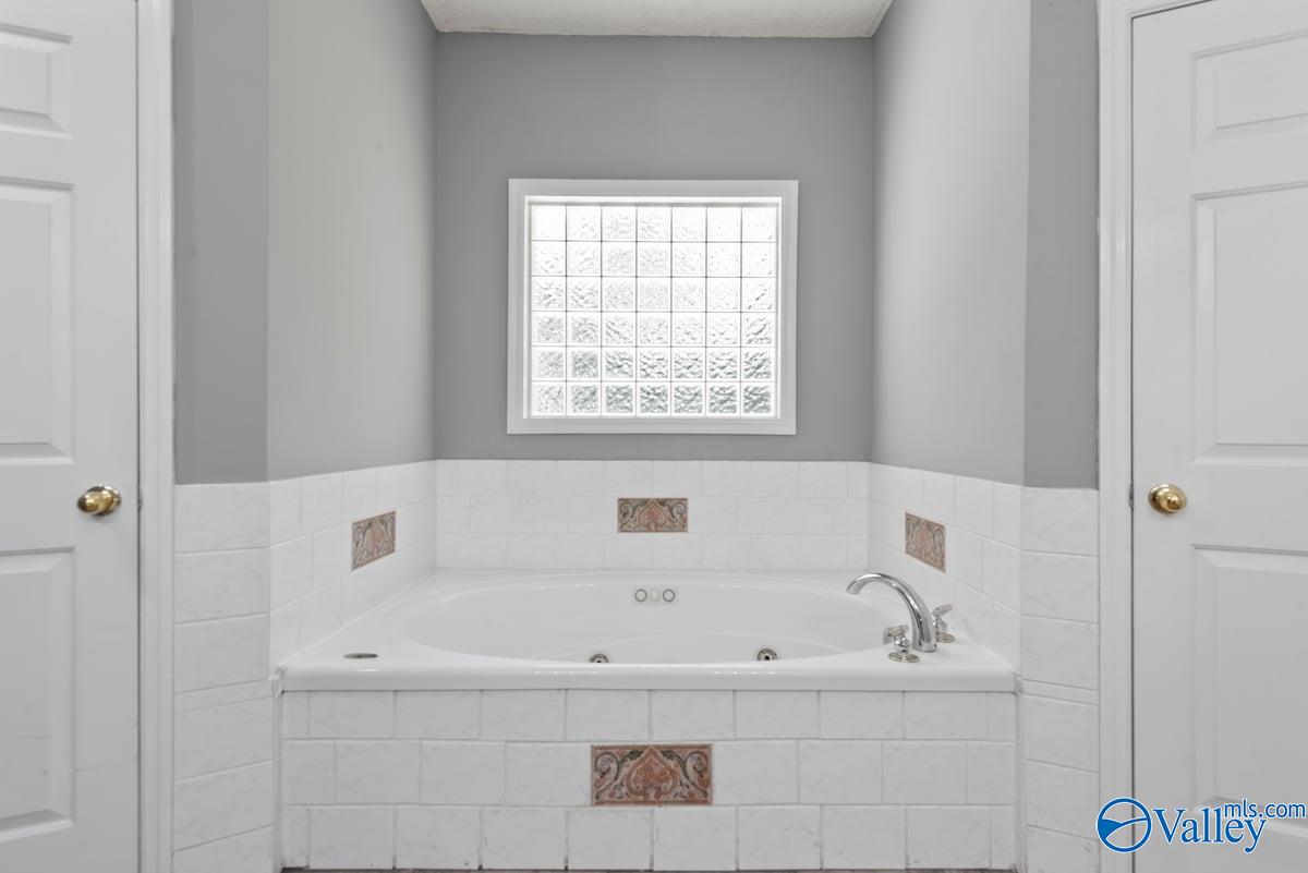 2340 Pine Lake Trail