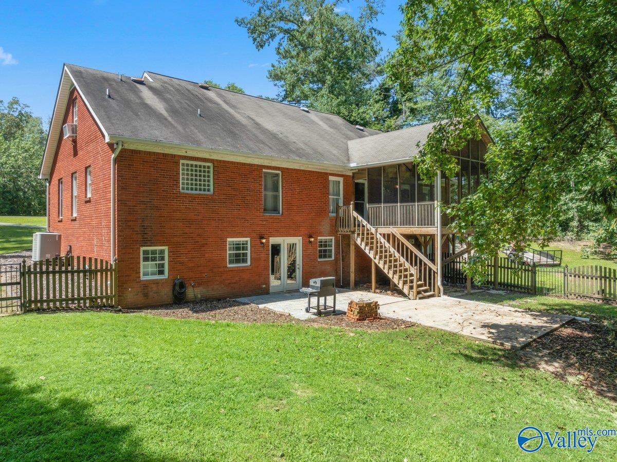 2340 Pine Lake Trail