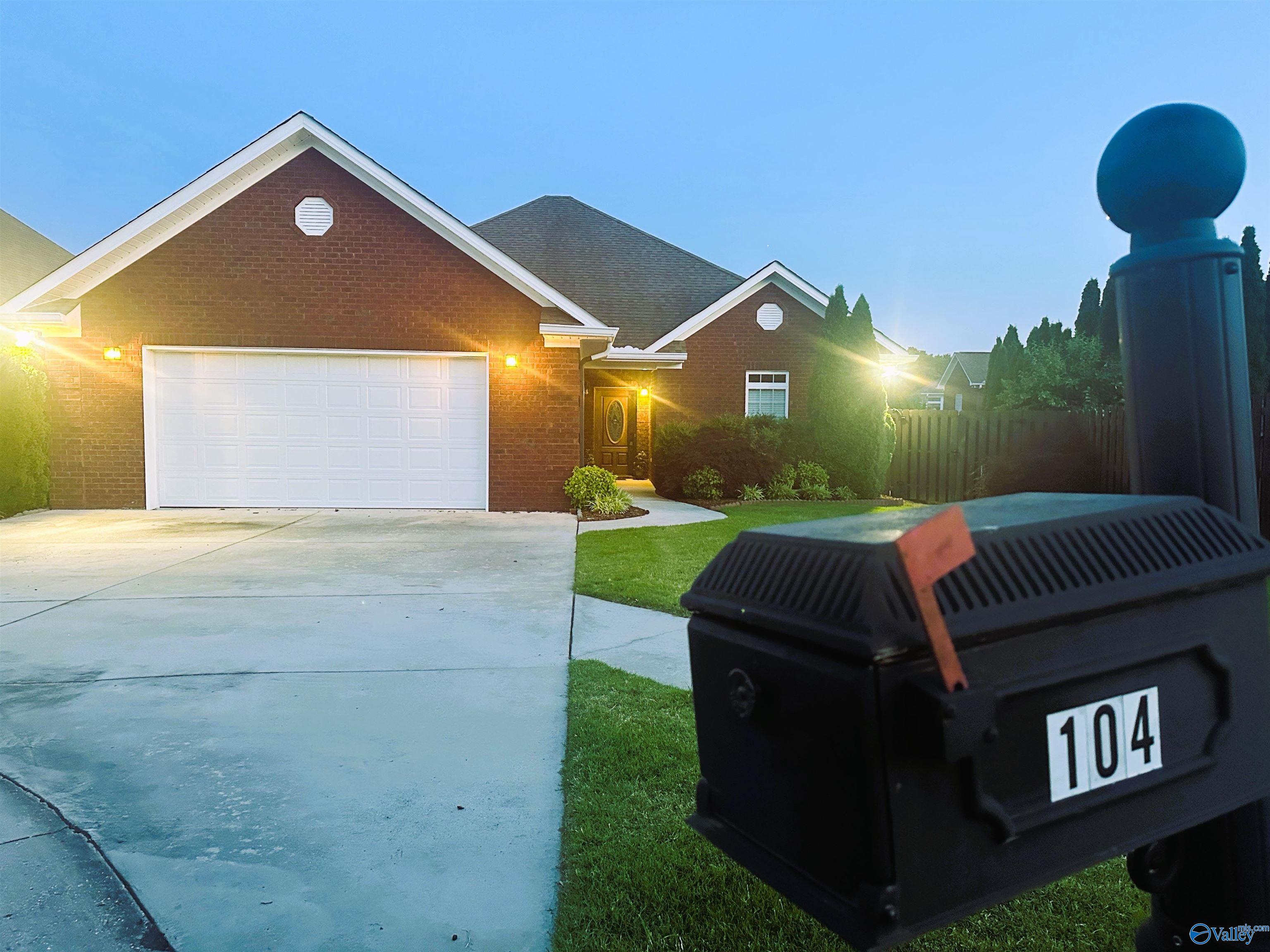 104 Canterbury Circle