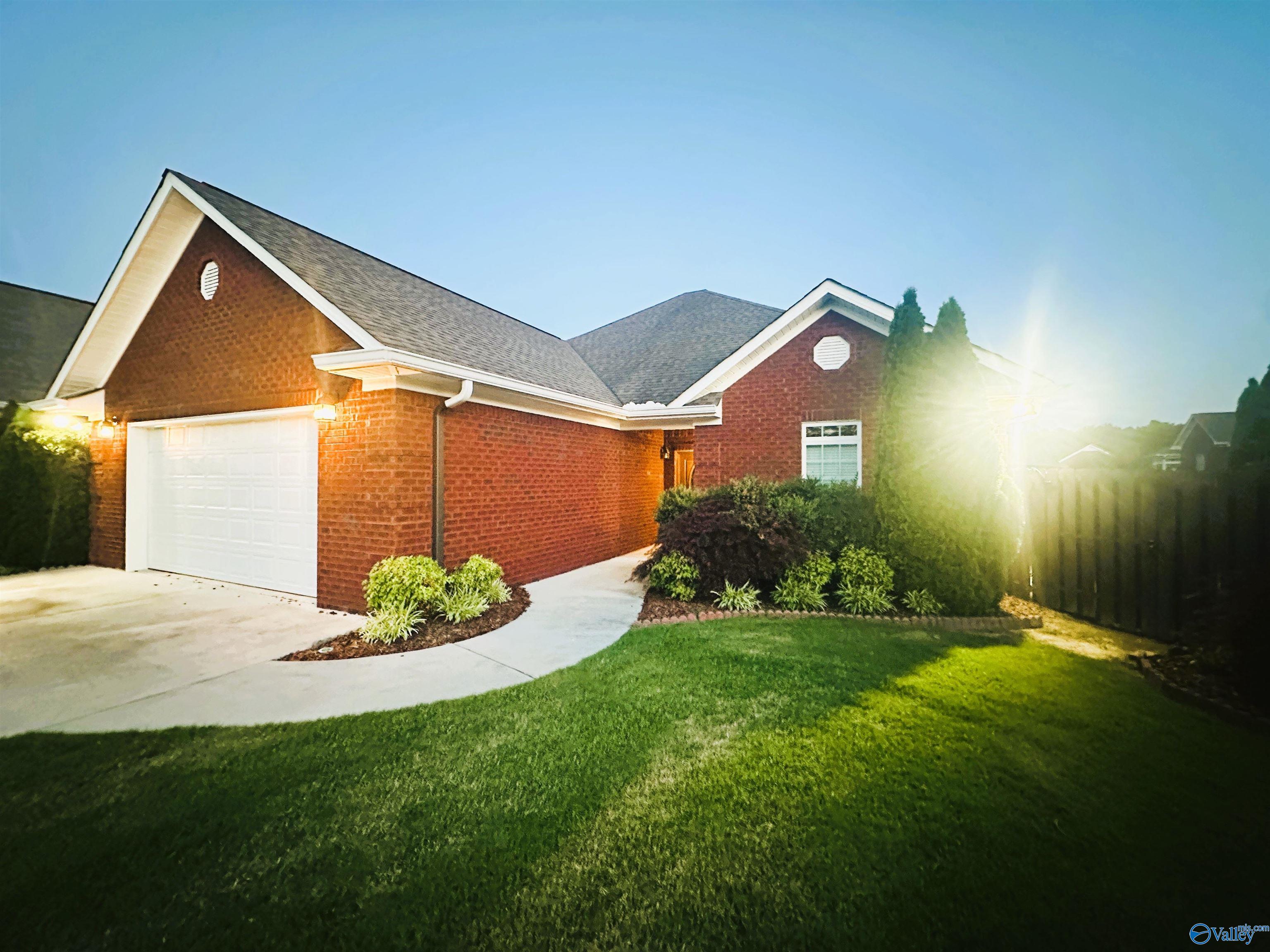 104 Canterbury Circle