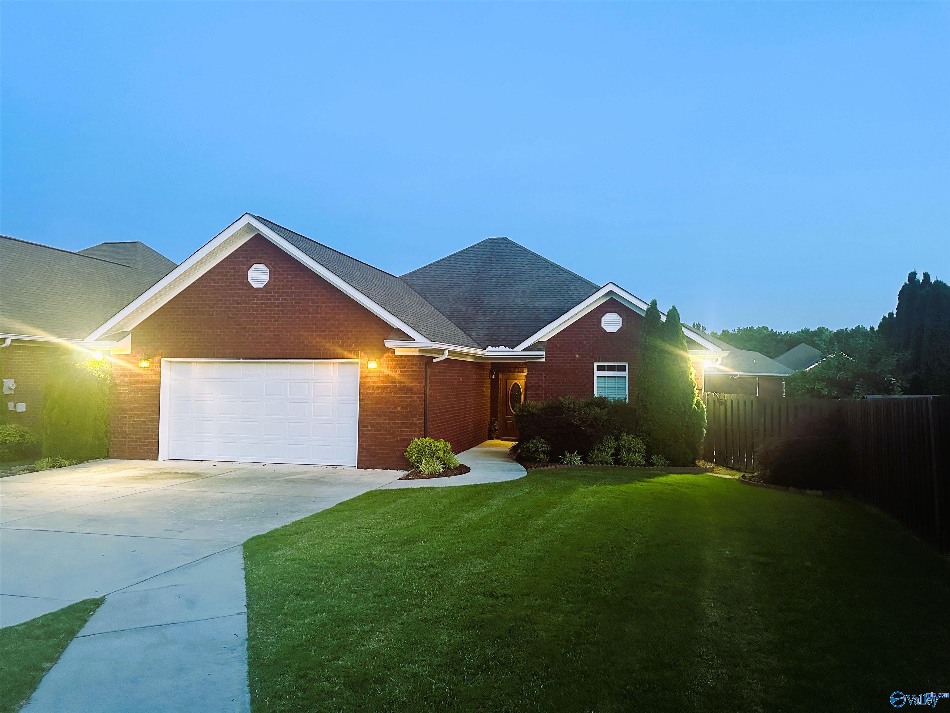 104 Canterbury Circle