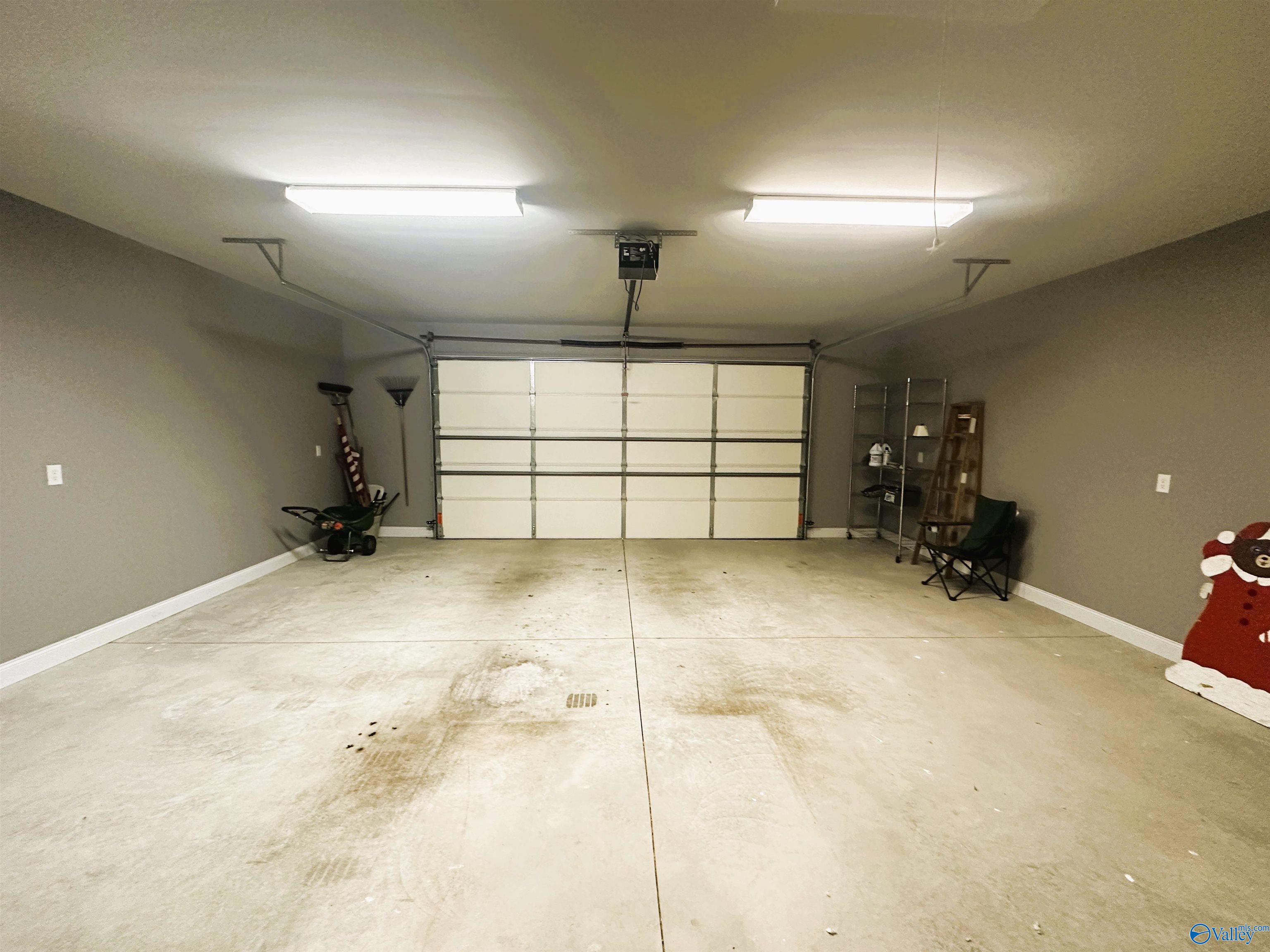 104 Canterbury Circle