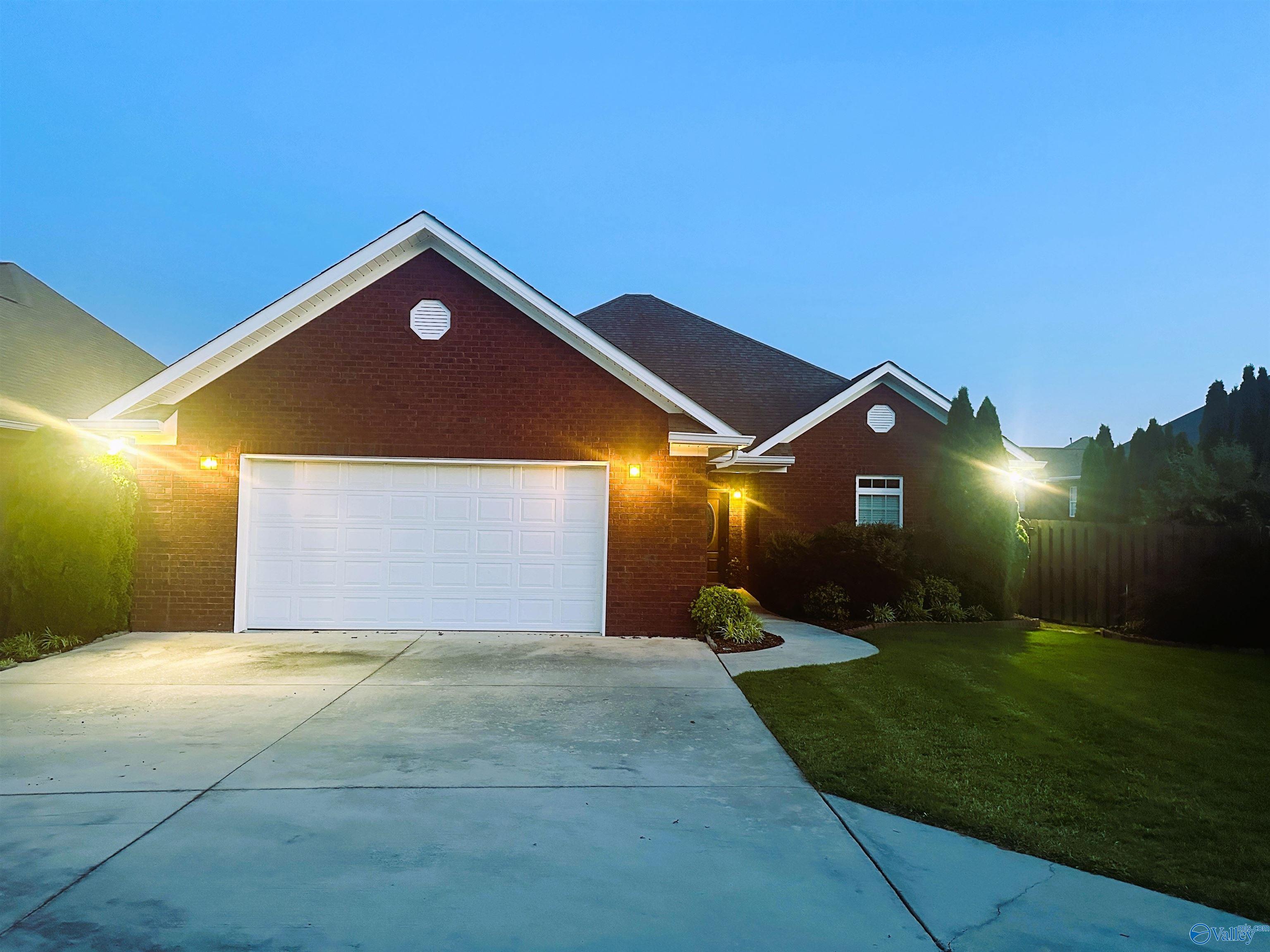 104 Canterbury Circle