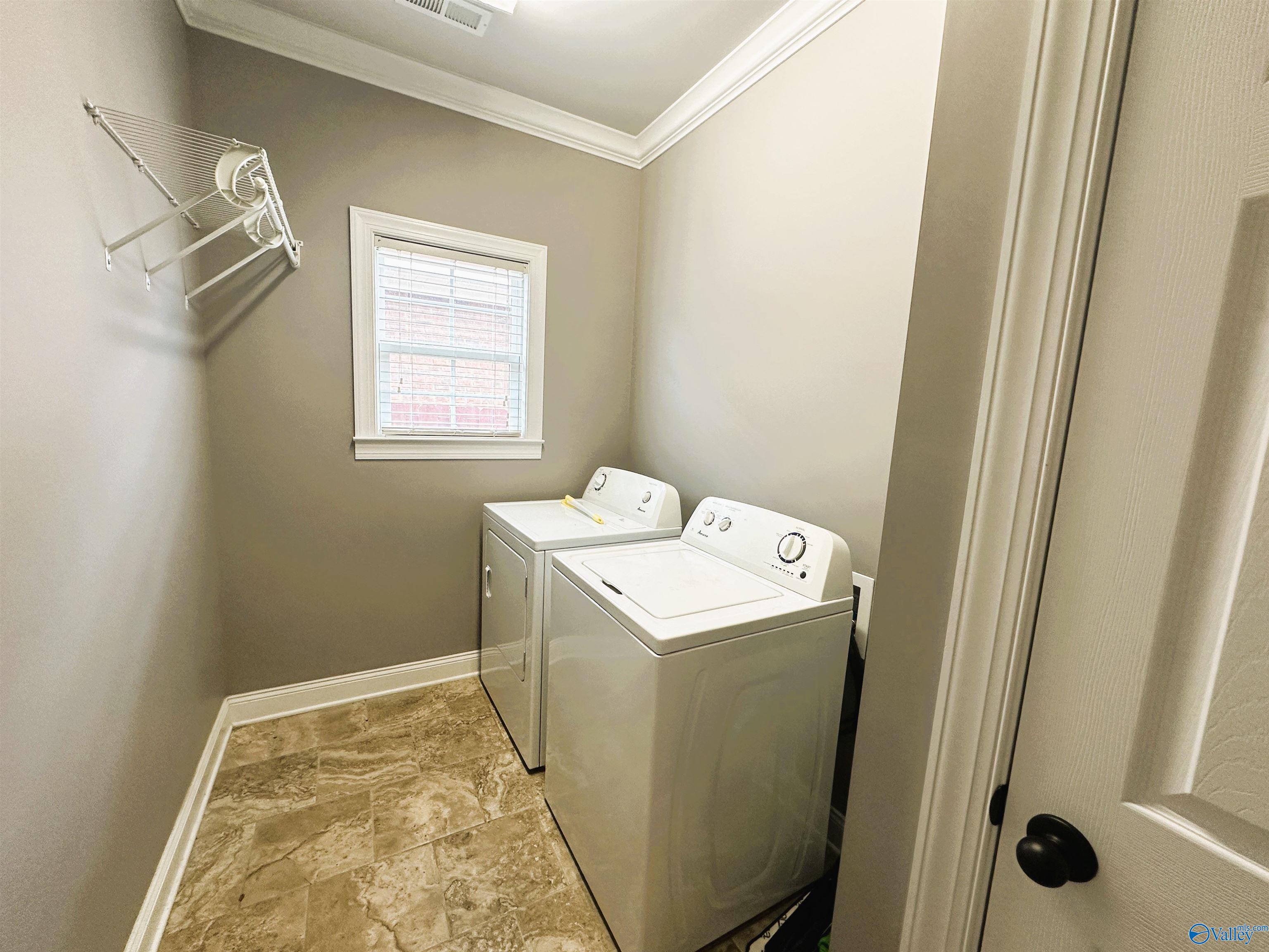 104 Canterbury Circle