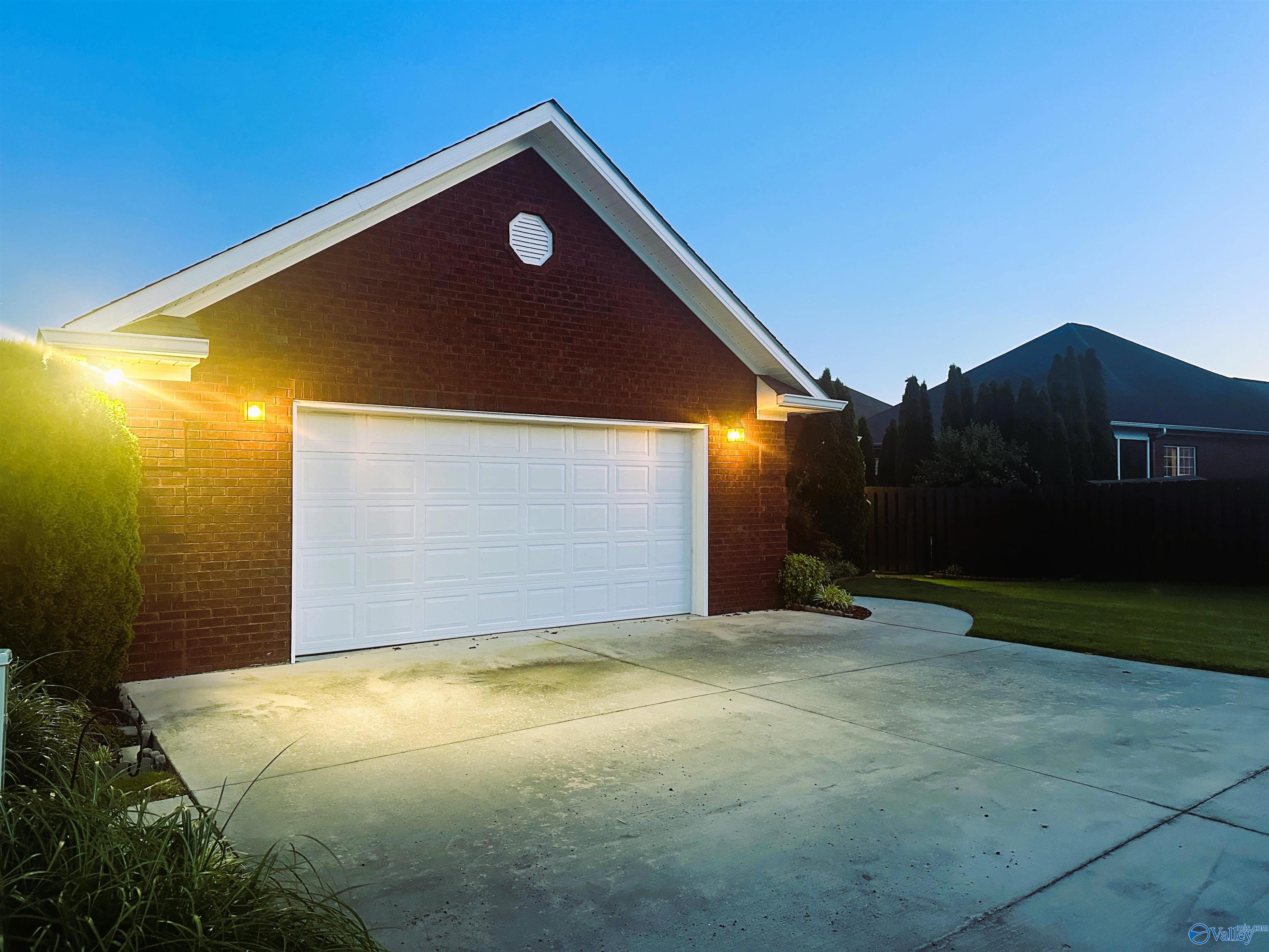 104 Canterbury Circle