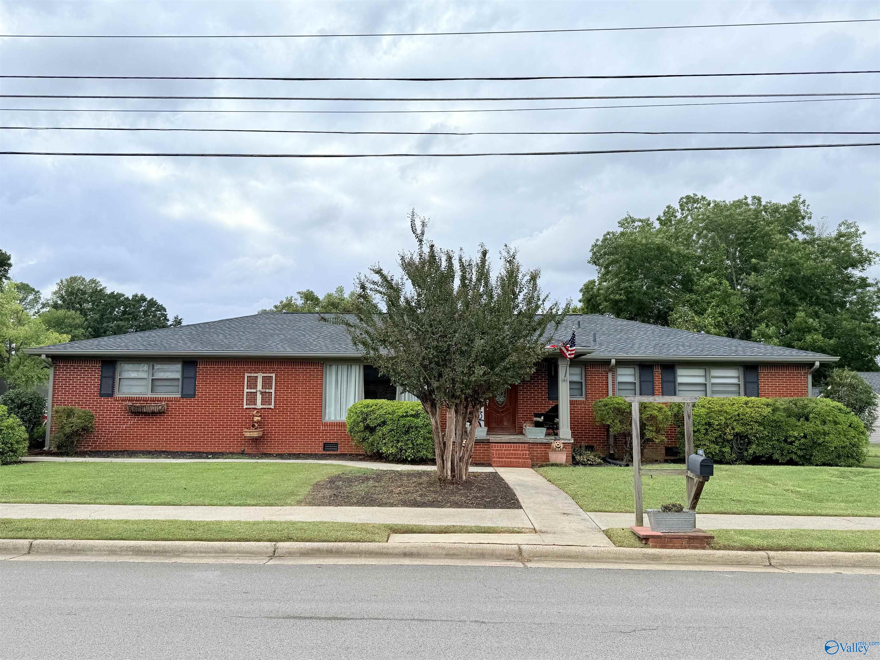 11002 Temperance Street SW