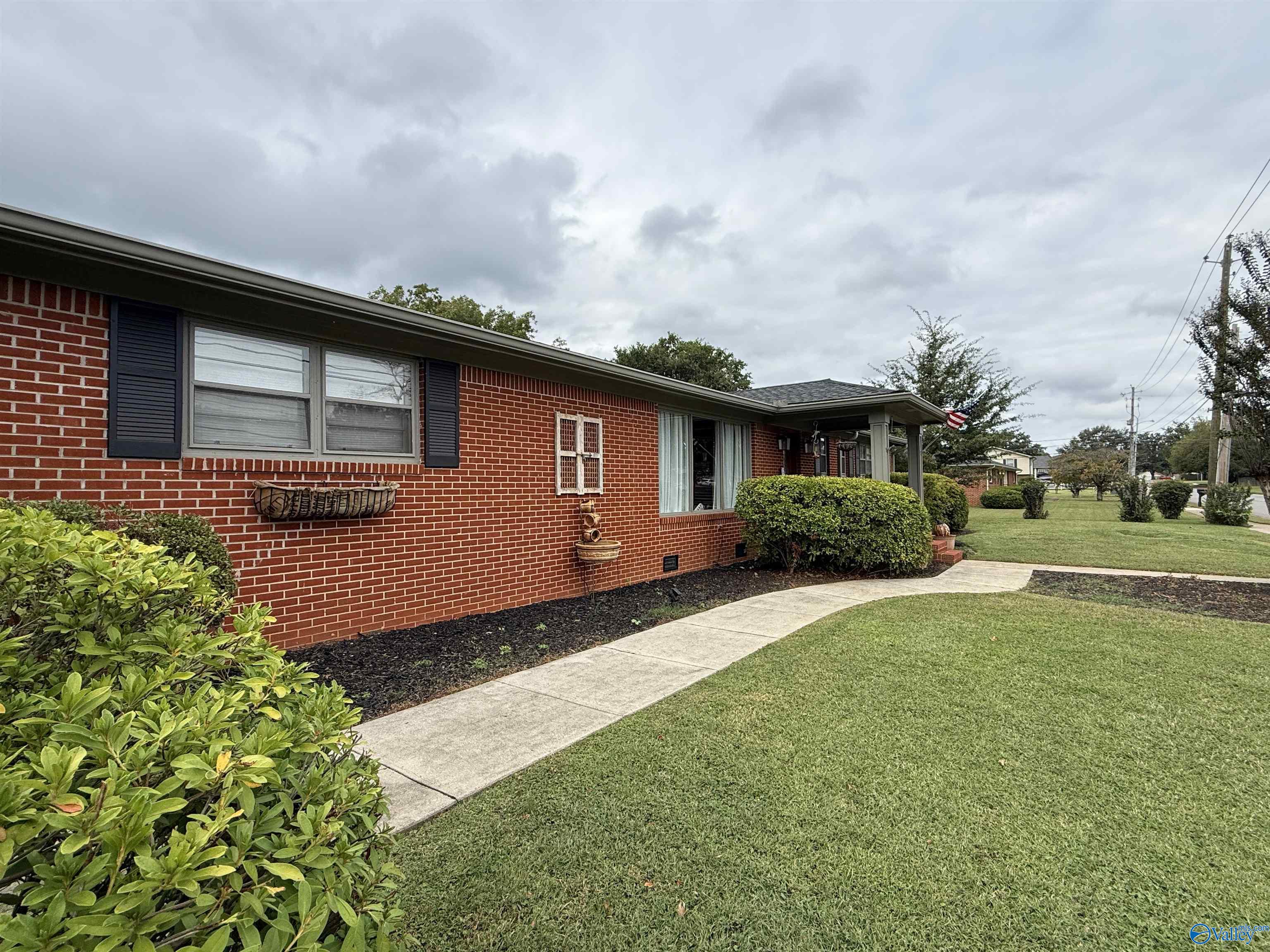 11002 Temperance Street SW