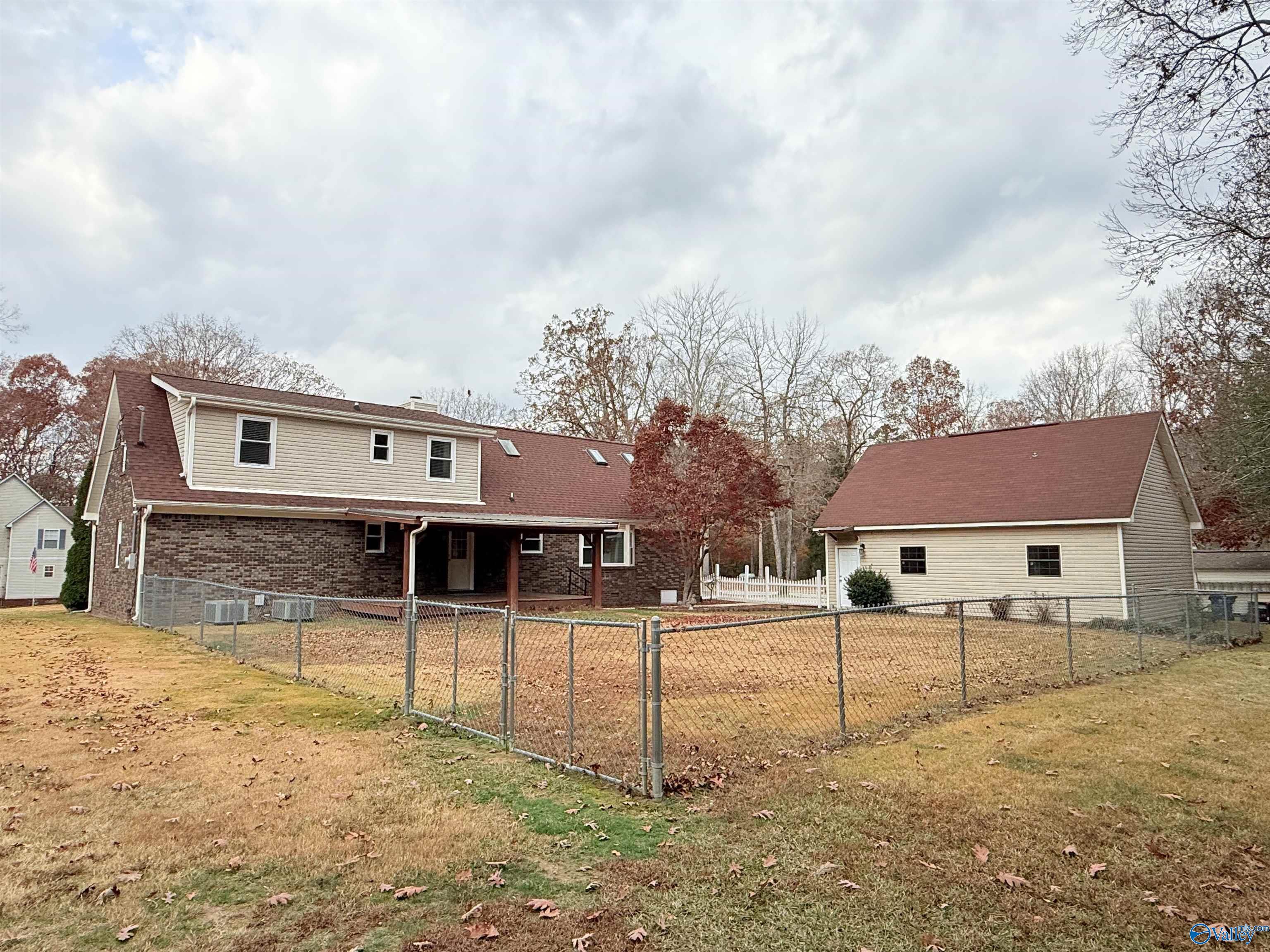 2046 Wedgewood Drive NE