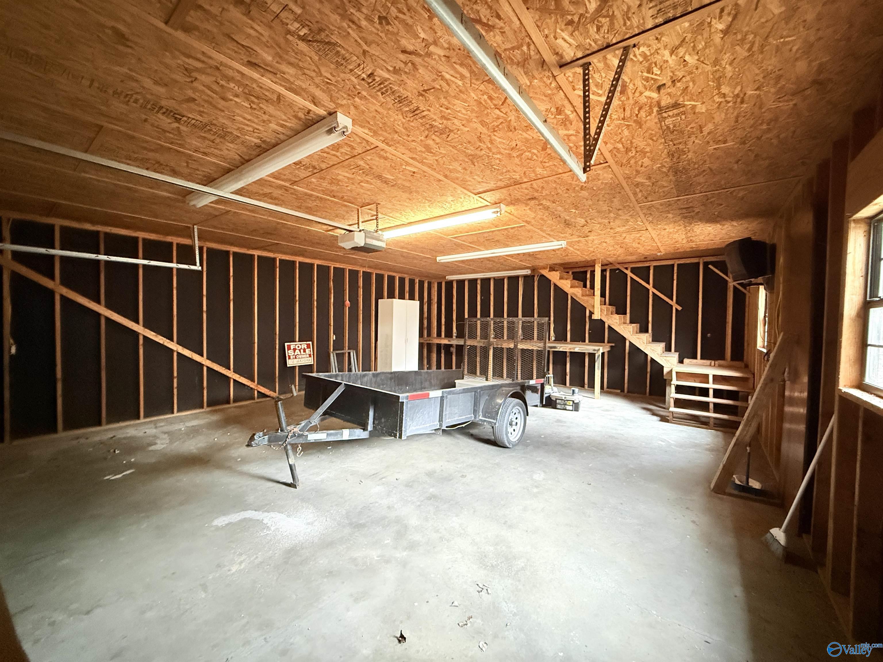 2046 Wedgewood Drive NE