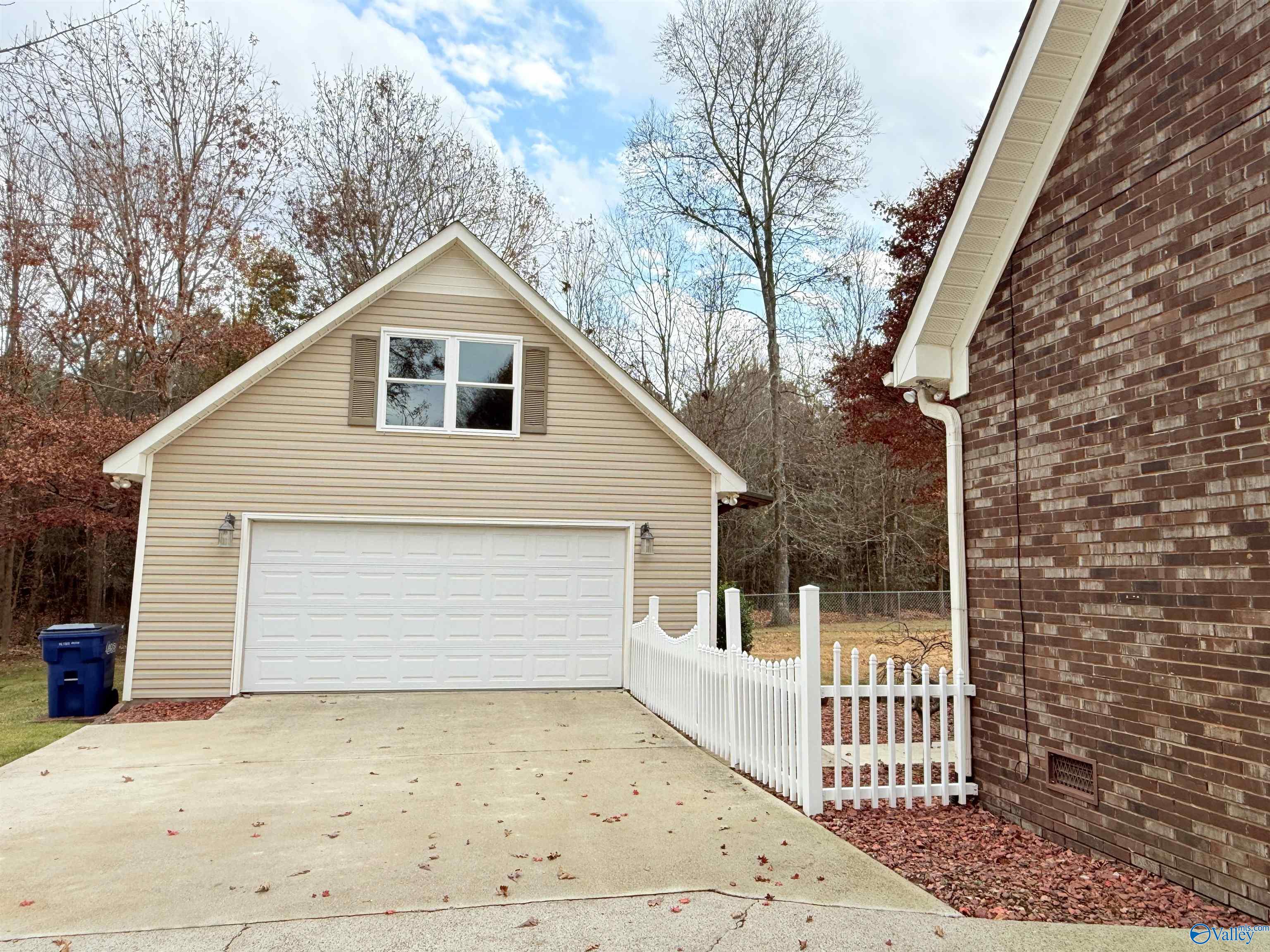 2046 Wedgewood Drive NE