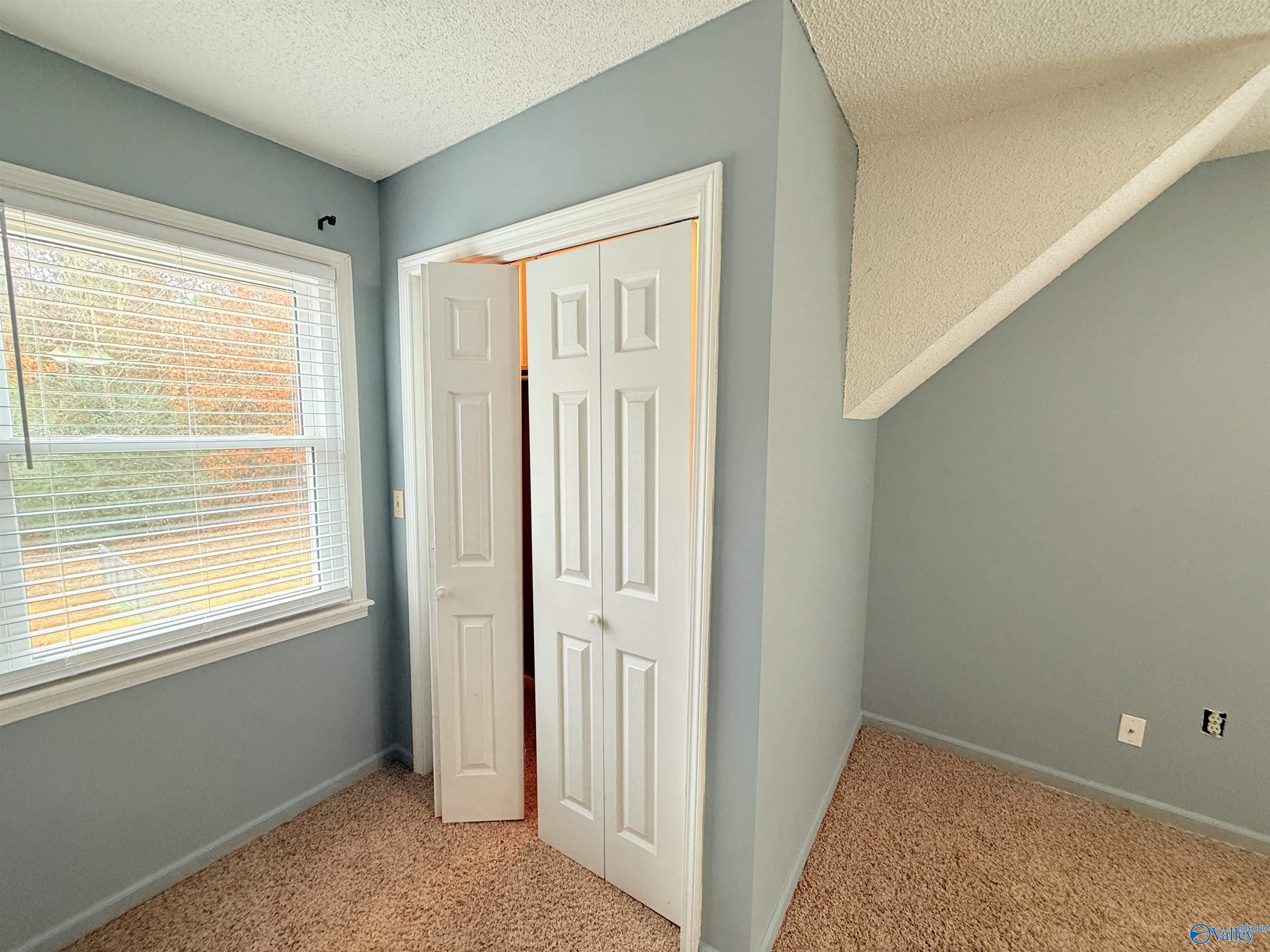 2046 Wedgewood Drive NE